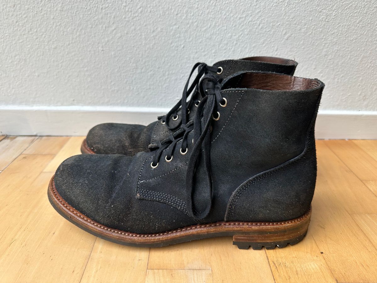 Photo by TheGiuce on February 3, 2024 of the Oak Street Bootmakers Field Boot in Horween Natural Indigo Chromexcel Roughout.