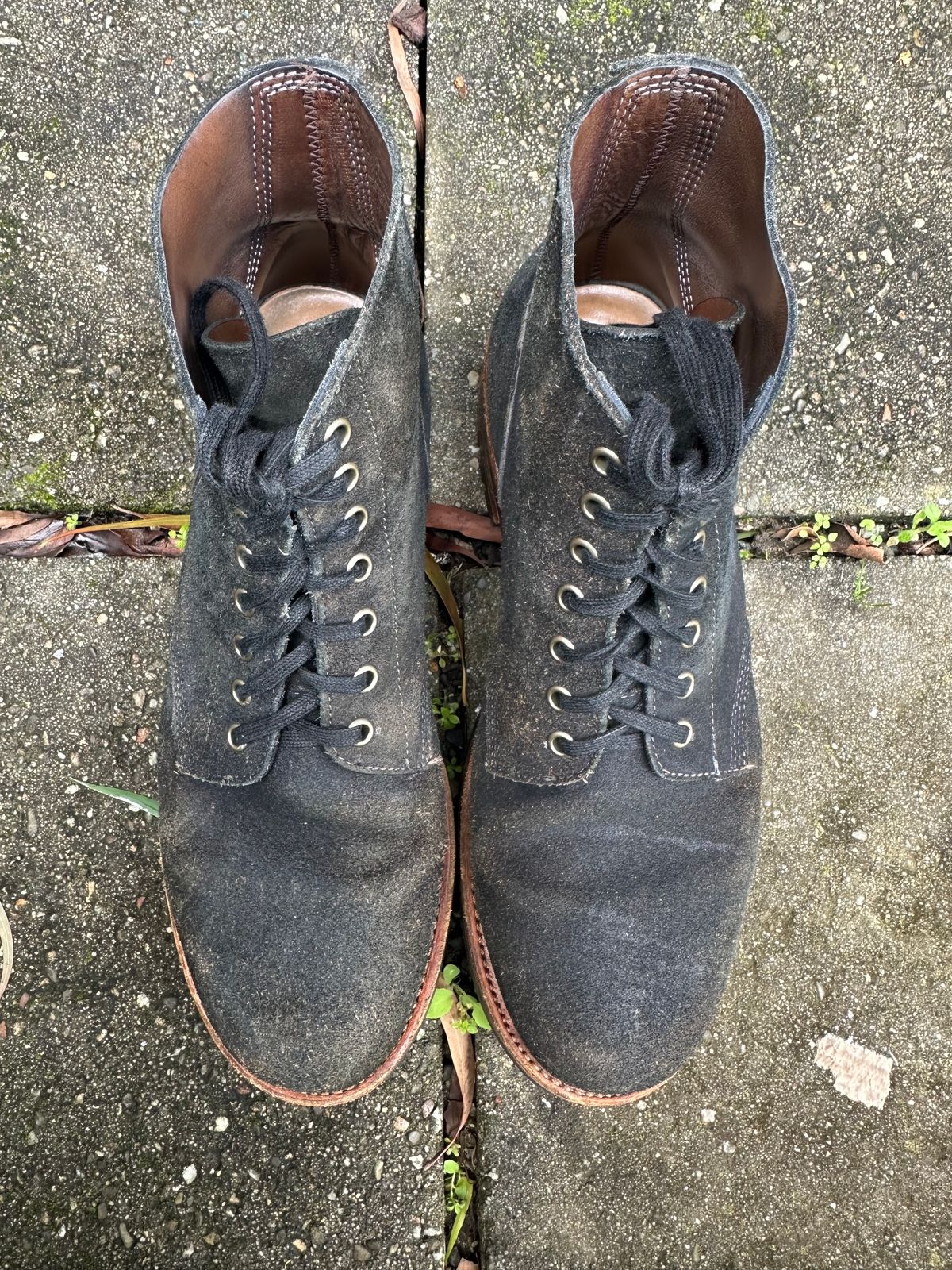 Photo by TheGiuce on March 3, 2024 of the Oak Street Bootmakers Field Boot in Horween Natural Indigo Chromexcel Roughout.