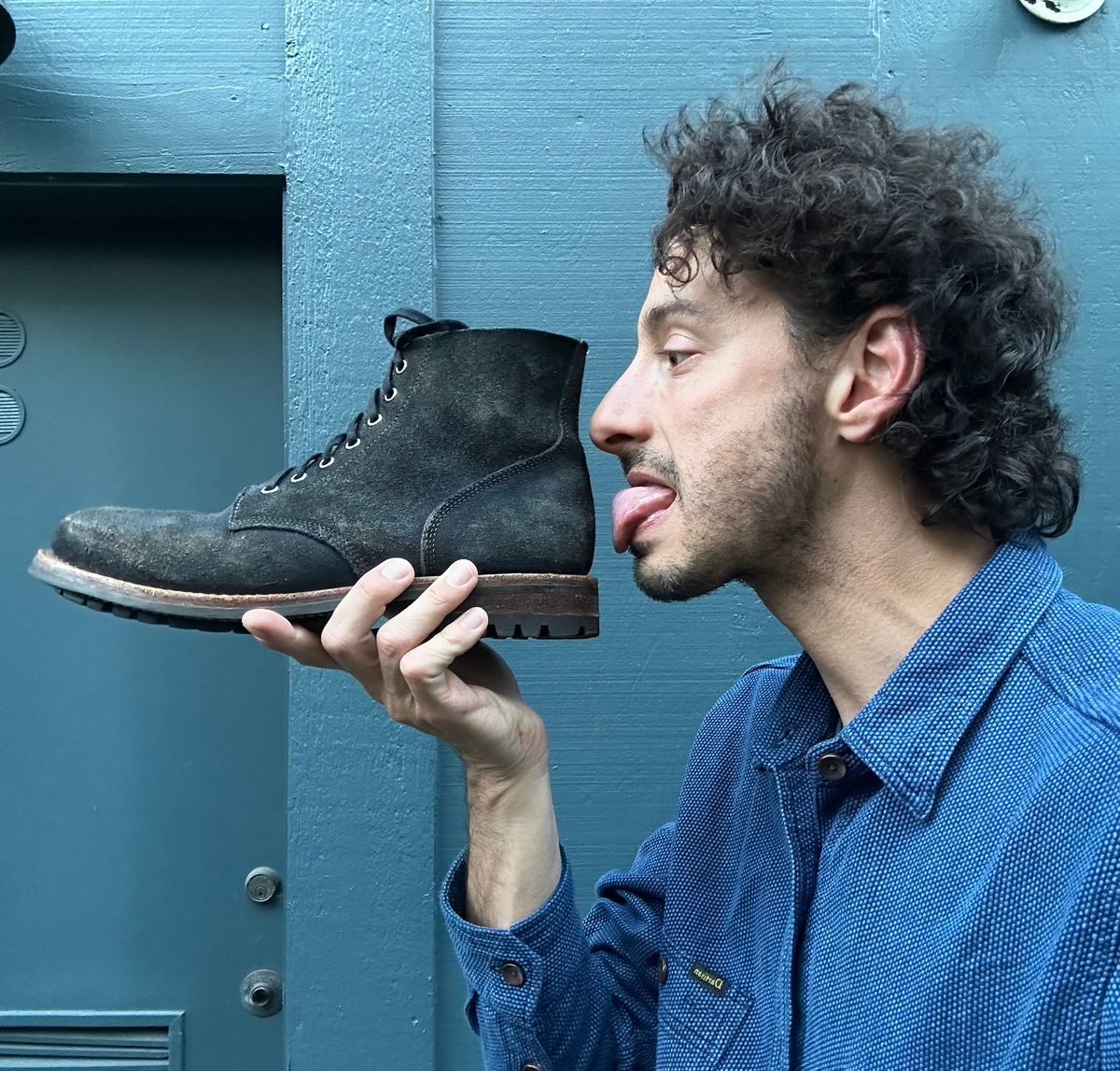 Photo by TheGiuce on April 3, 2024 of the Oak Street Bootmakers Field Boot in Horween Natural Indigo Chromexcel Roughout.