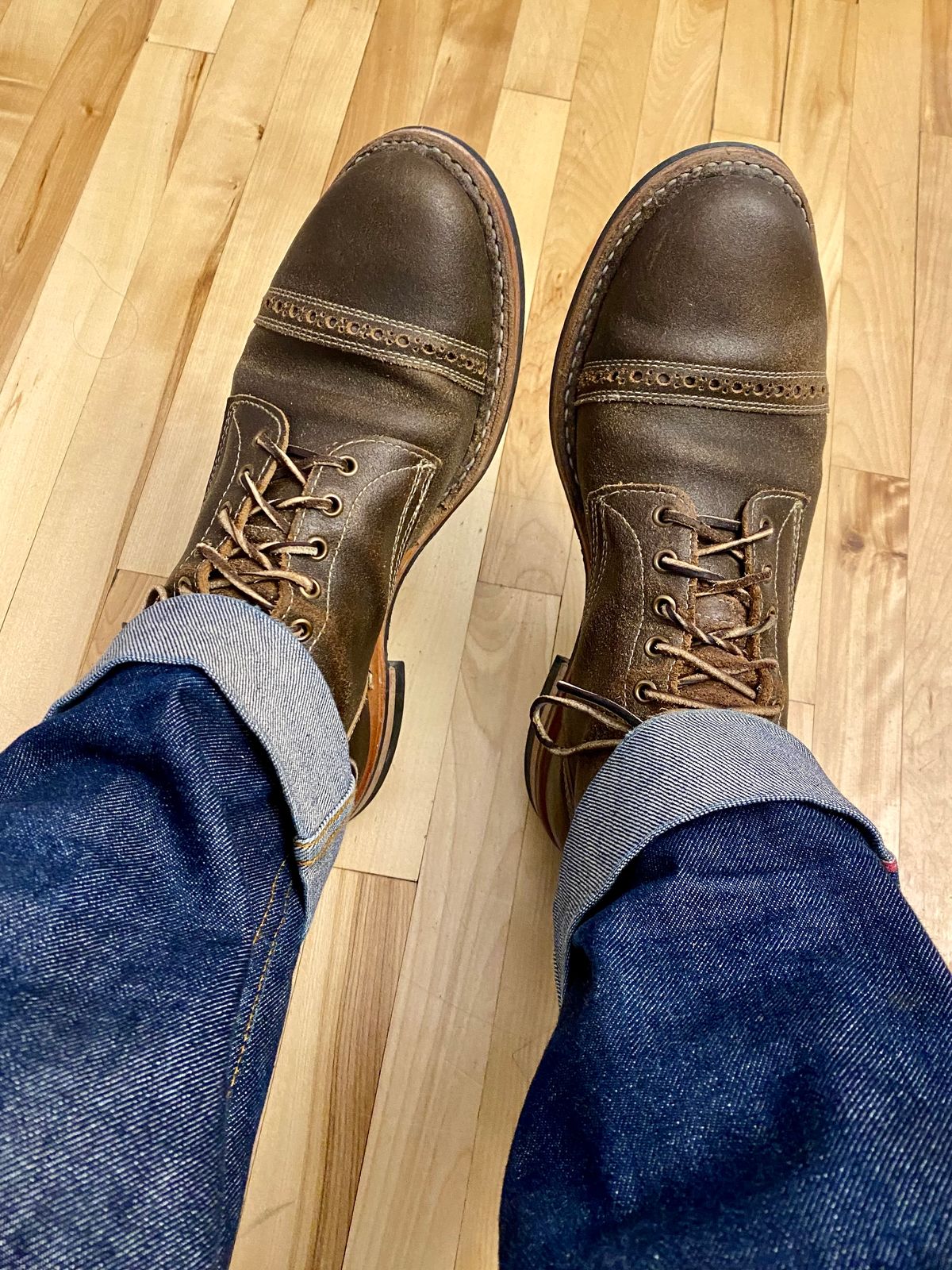 Photo by Hellraysaz on March 25, 2023 of the White's MP-Sherman Toe Cap in Horween Olive Waxed Flesh.