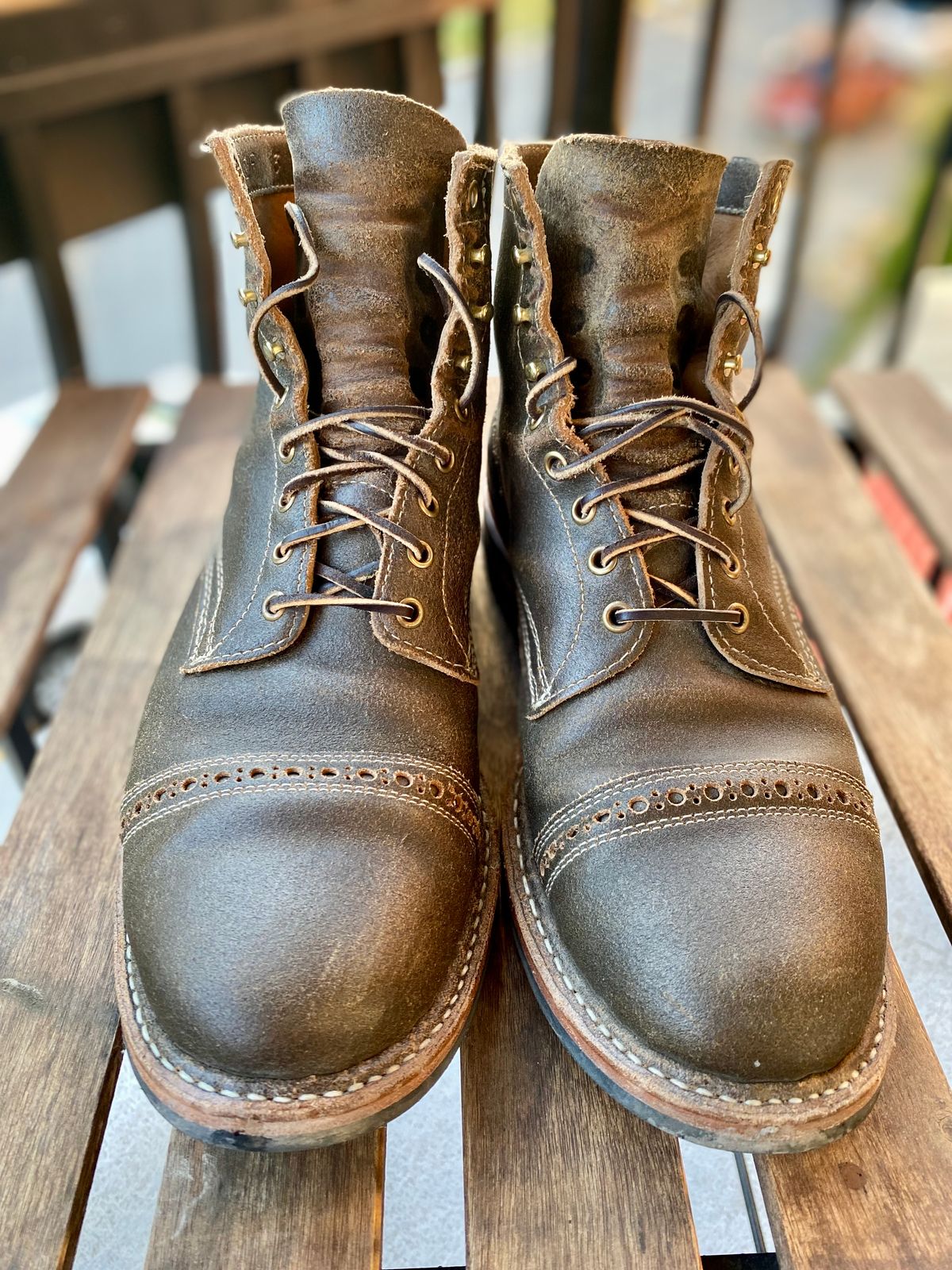 Photo by Hellraysaz on November 1, 2021 of the White's MP-Sherman Toe Cap in Horween Olive Waxed Flesh.