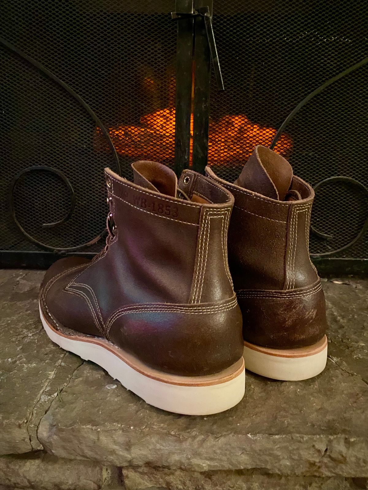 Photo by Hellraysaz on December 21, 2024 of the White's MP-Sherman Toe Cap in Horween Olive Waxed Flesh.