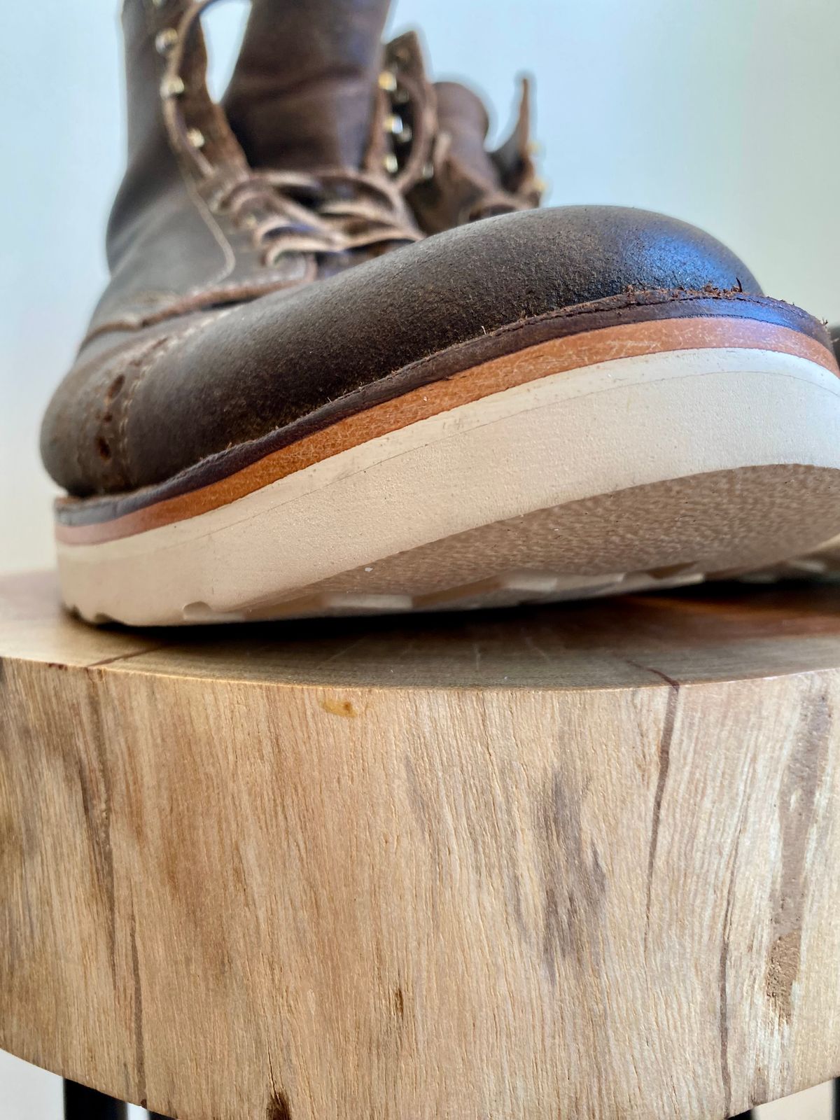 Photo by Hellraysaz on December 21, 2024 of the White's MP-Sherman Toe Cap in Horween Olive Waxed Flesh.