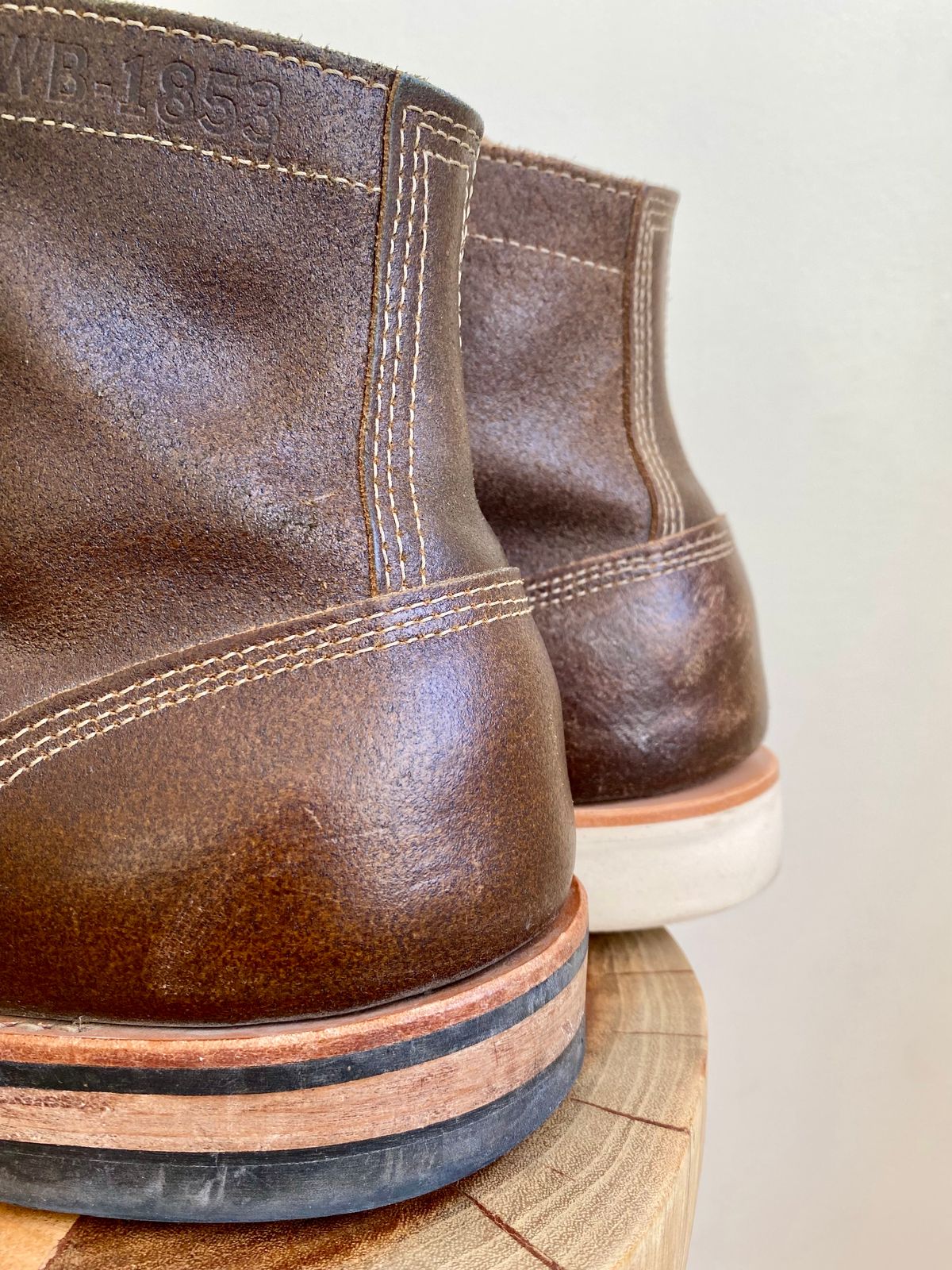 Photo by Hellraysaz on December 21, 2024 of the White's MP-Sherman Toe Cap in Horween Olive Waxed Flesh.