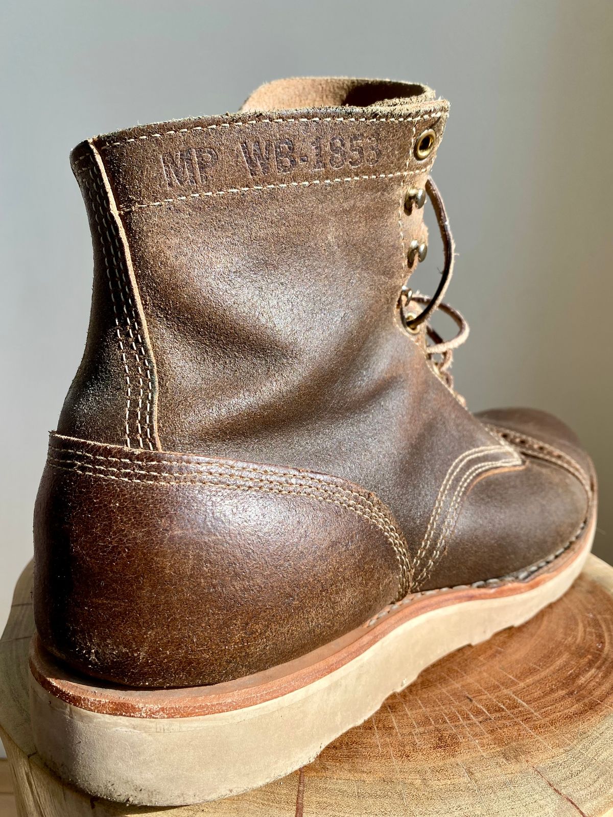 Photo by Hellraysaz on March 15, 2025 of the White's MP-Sherman Toe Cap in Horween Olive Waxed Flesh.