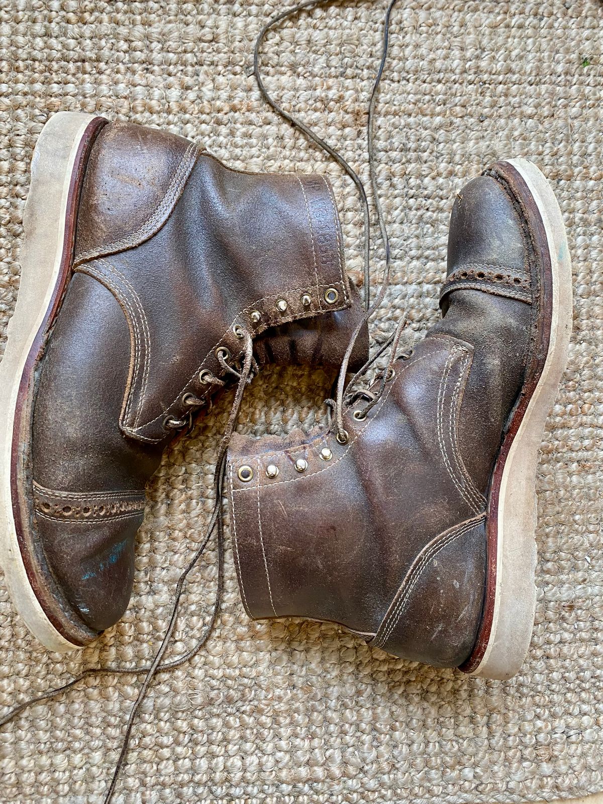 Photo by Hellraysaz on November 17, 2025 of the White's MP-Sherman Toe Cap in Horween Olive Waxed Flesh.