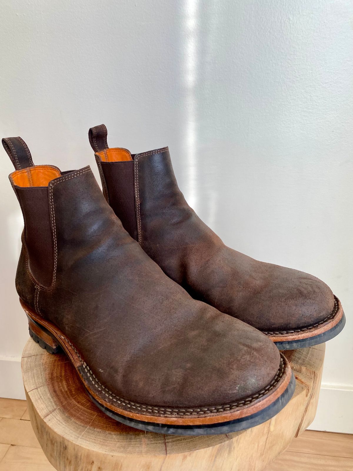 Photo by Hellraysaz on October 28, 2024 of the Bordon Isidro in Waxy medium Brown.