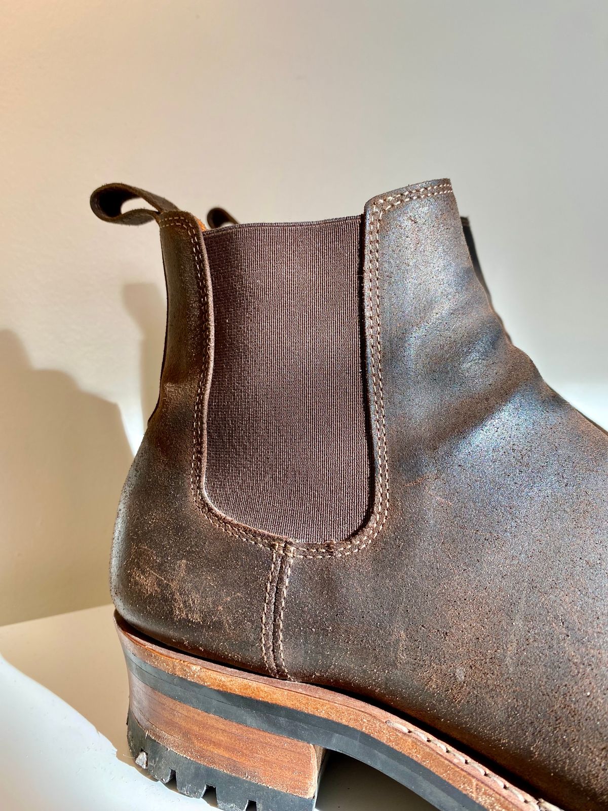 Photo by Hellraysaz on December 2, 2024 of the Bordon Isidro in Waxy medium Brown.