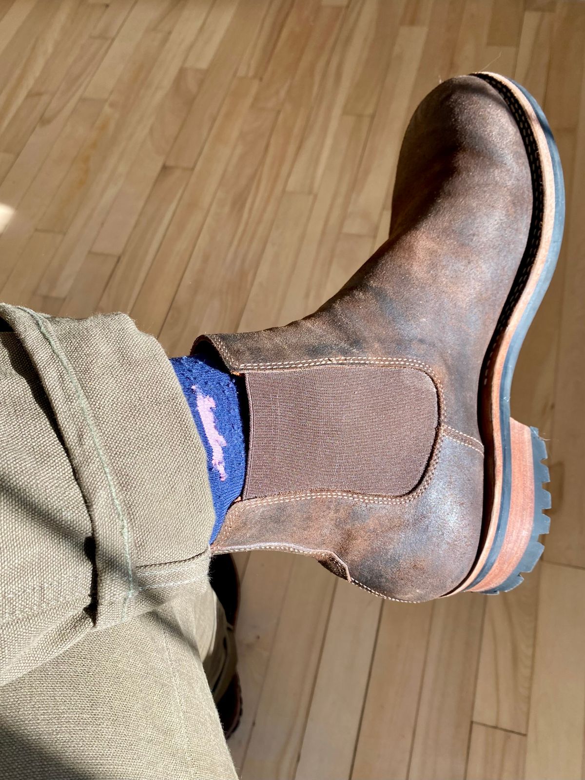 Photo by Hellraysaz on February 19, 2025 of the Bordon Isidro in Waxy medium Brown.