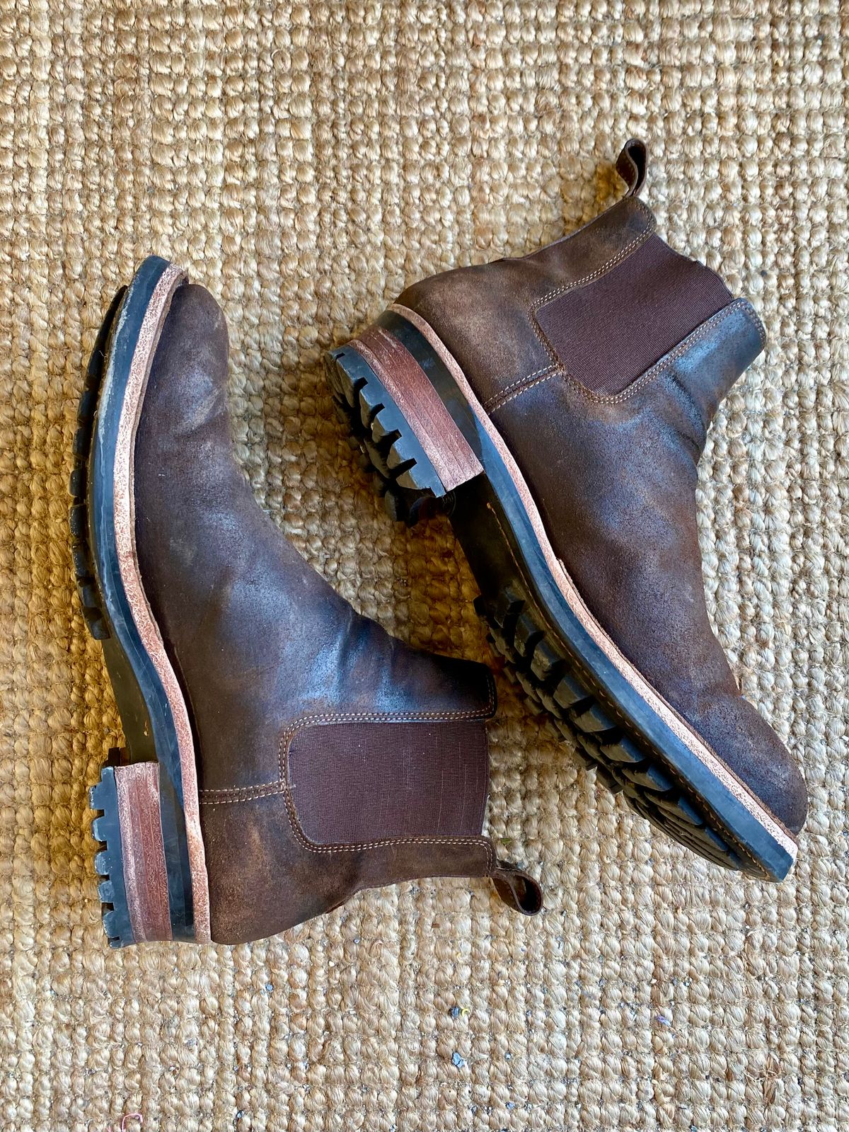 Photo by Hellraysaz on April 2, 2026 of the Bordon Isidro in Waxy medium Brown.