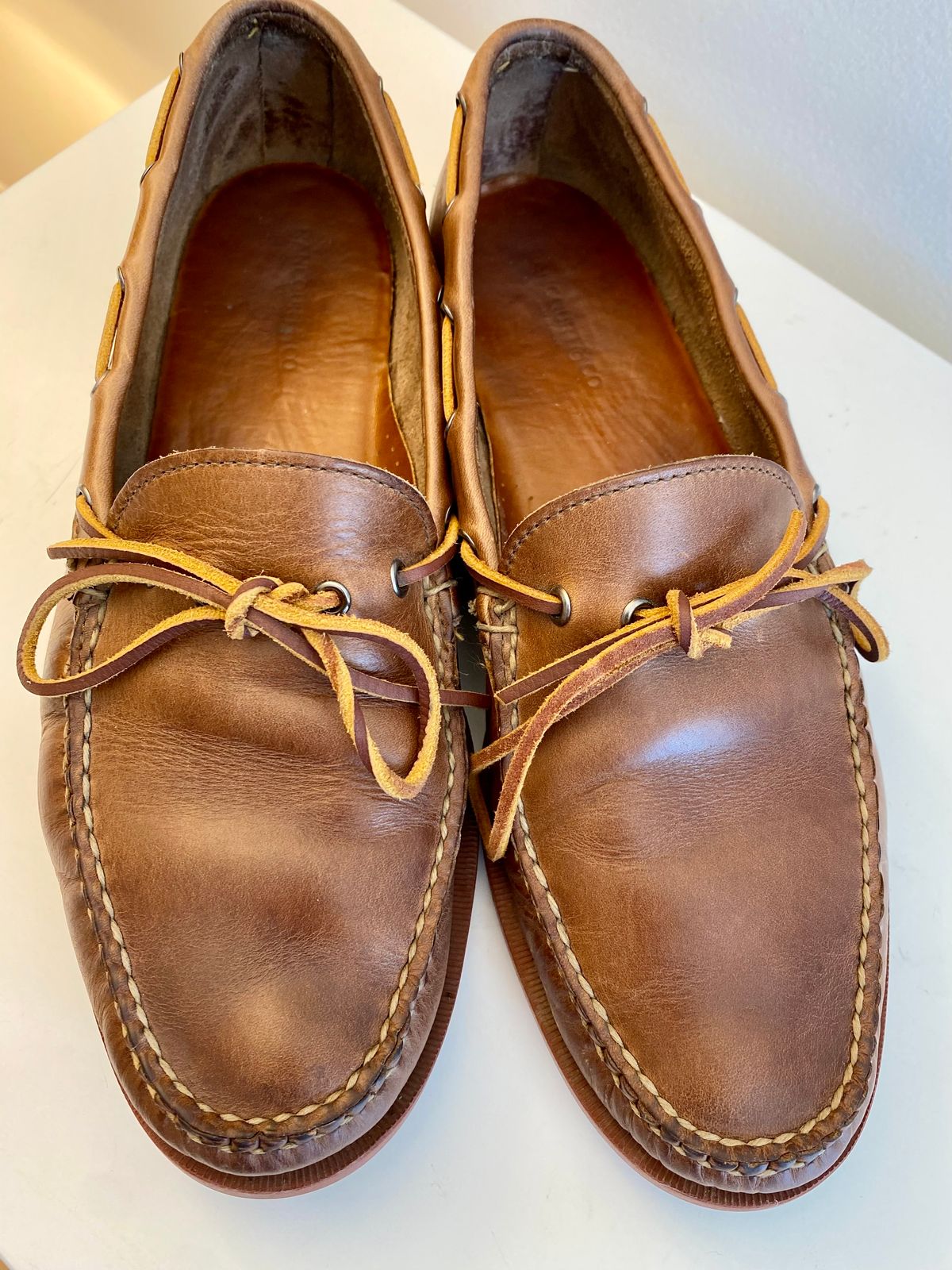 Photo by Hellraysaz on September 15, 2023 of the Rancourt & Co. Gilman Camp Moc in Horween Natural Chromexcel.