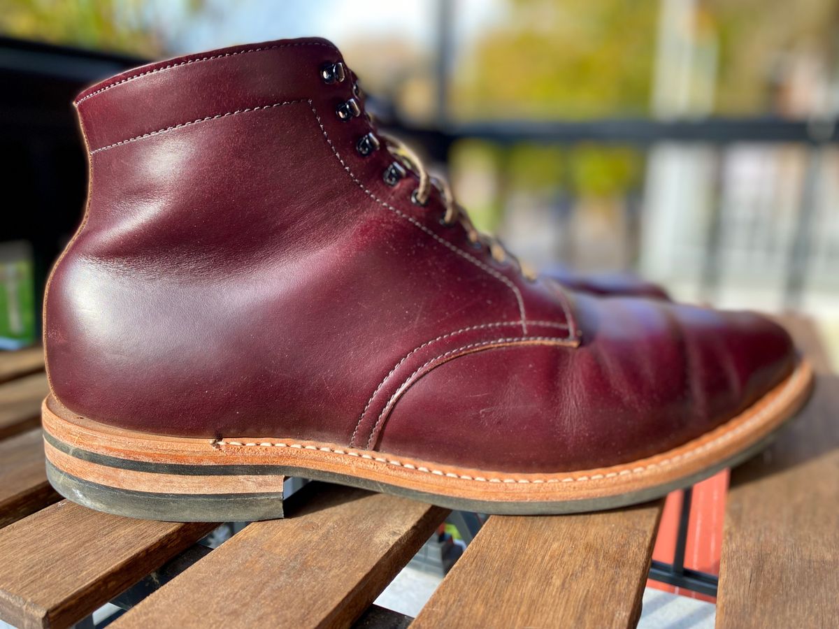 Photo by Hellraysaz on October 27, 2021 of the White's Main Street in Horween Color 8 Chromexcel.