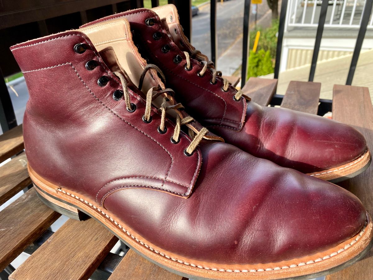 Photo by Hellraysaz on October 27, 2021 of the White's Main Street in Horween Color 8 Chromexcel.