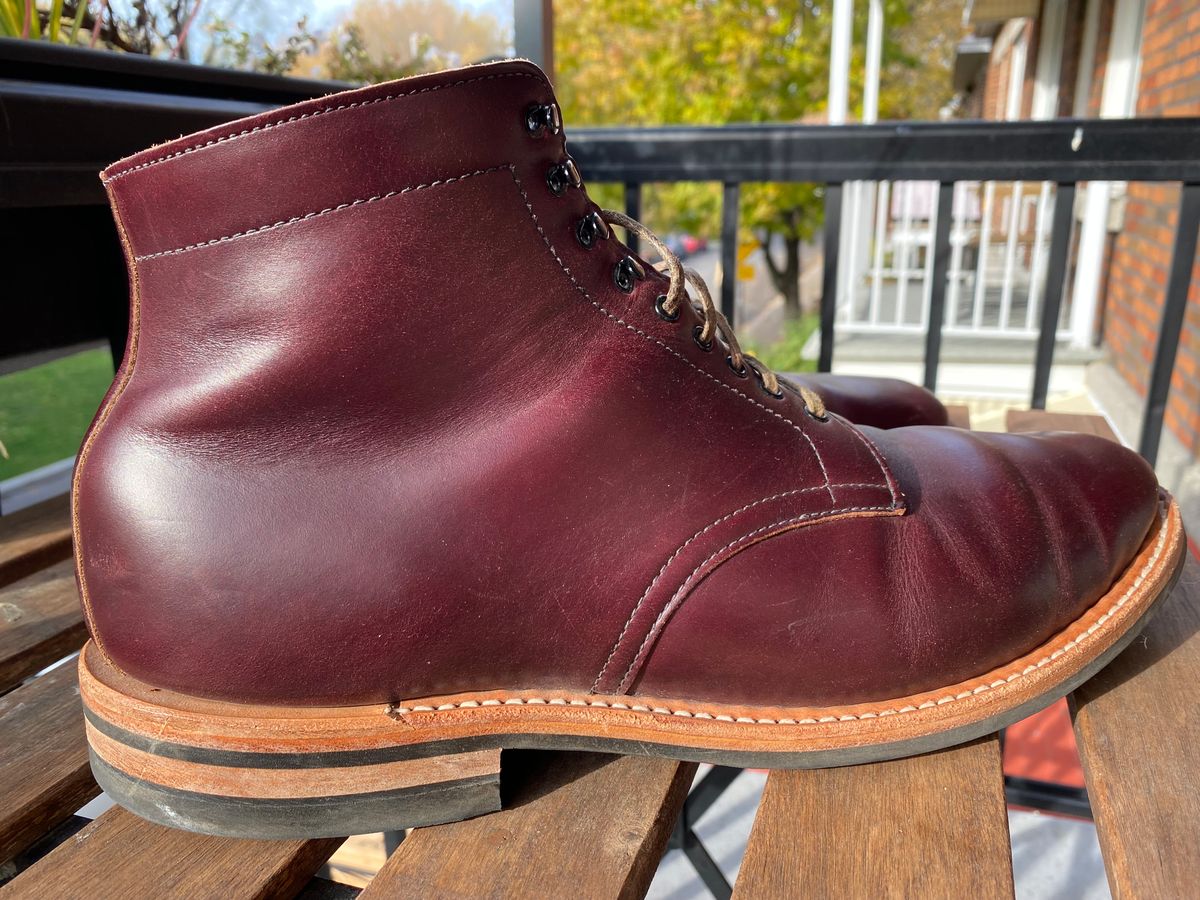 Photo by Hellraysaz on October 27, 2021 of the White's Main Street in Horween Color 8 Chromexcel.