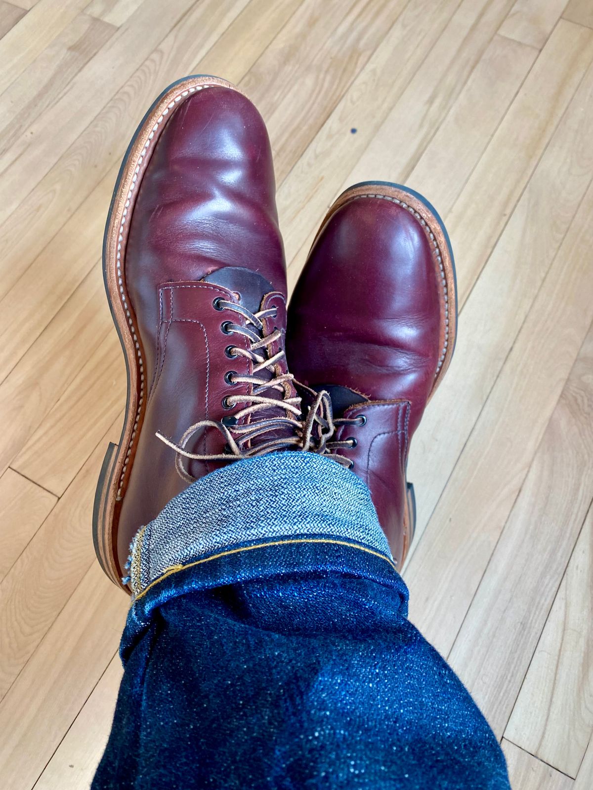 Photo by Hellraysaz on November 6, 2024 of the White's Main Street in Horween Color 8 Chromexcel.
