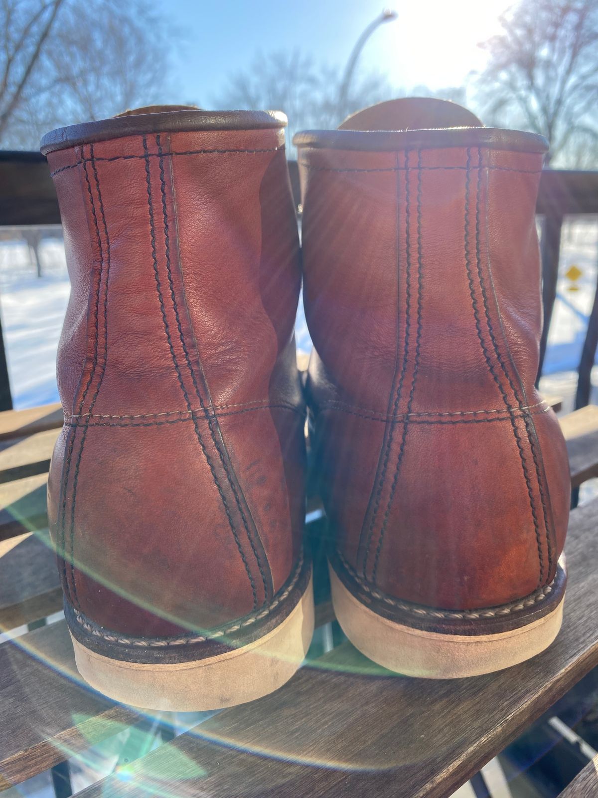 Photo by Hellraysaz on March 6, 2023 of the Red Wing 6-Inch Classic Moc in S.B. Foot Oro Legacy.