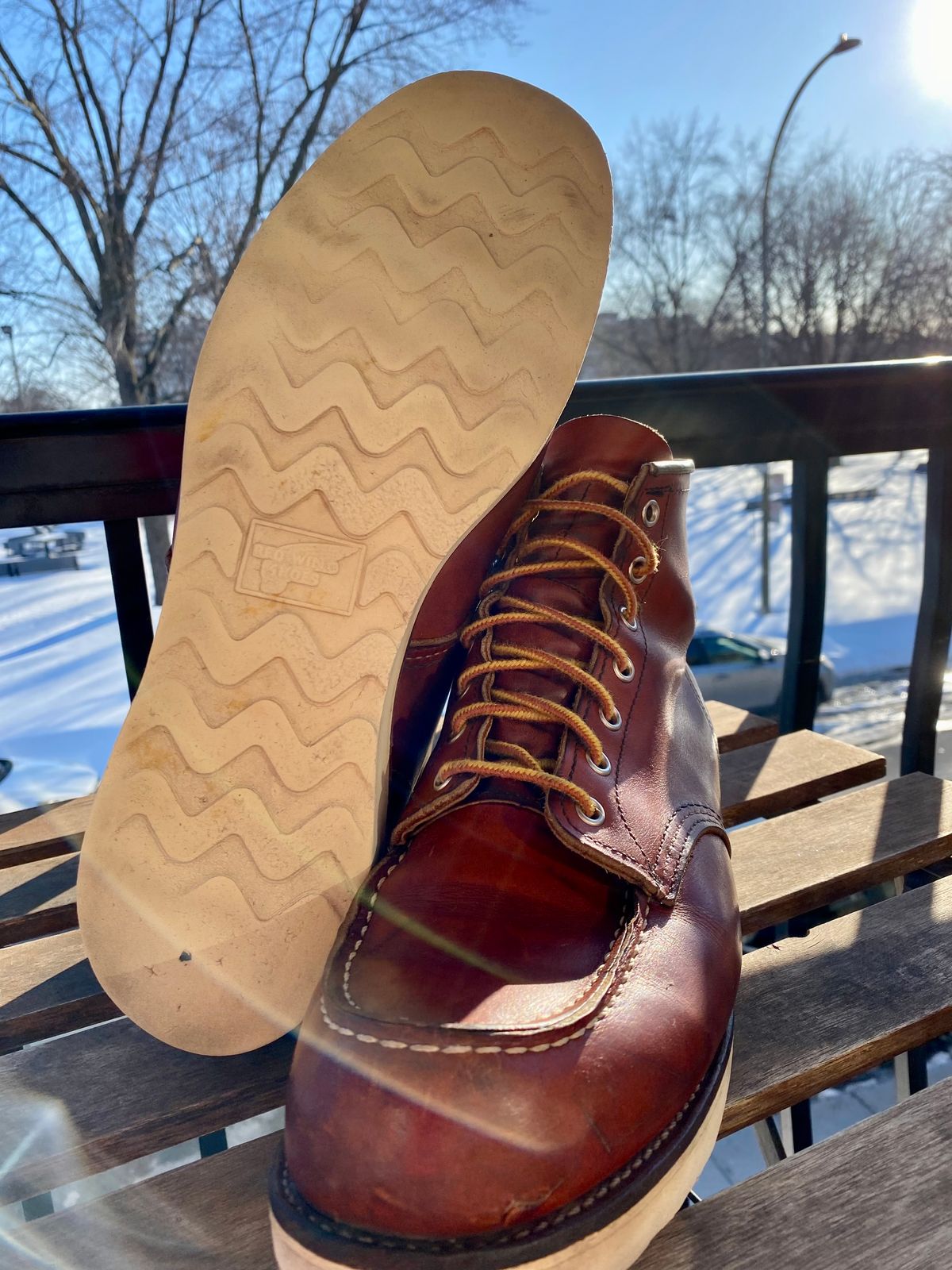 Photo by Hellraysaz on March 6, 2023 of the Red Wing 6-Inch Classic Moc in S.B. Foot Oro Legacy.