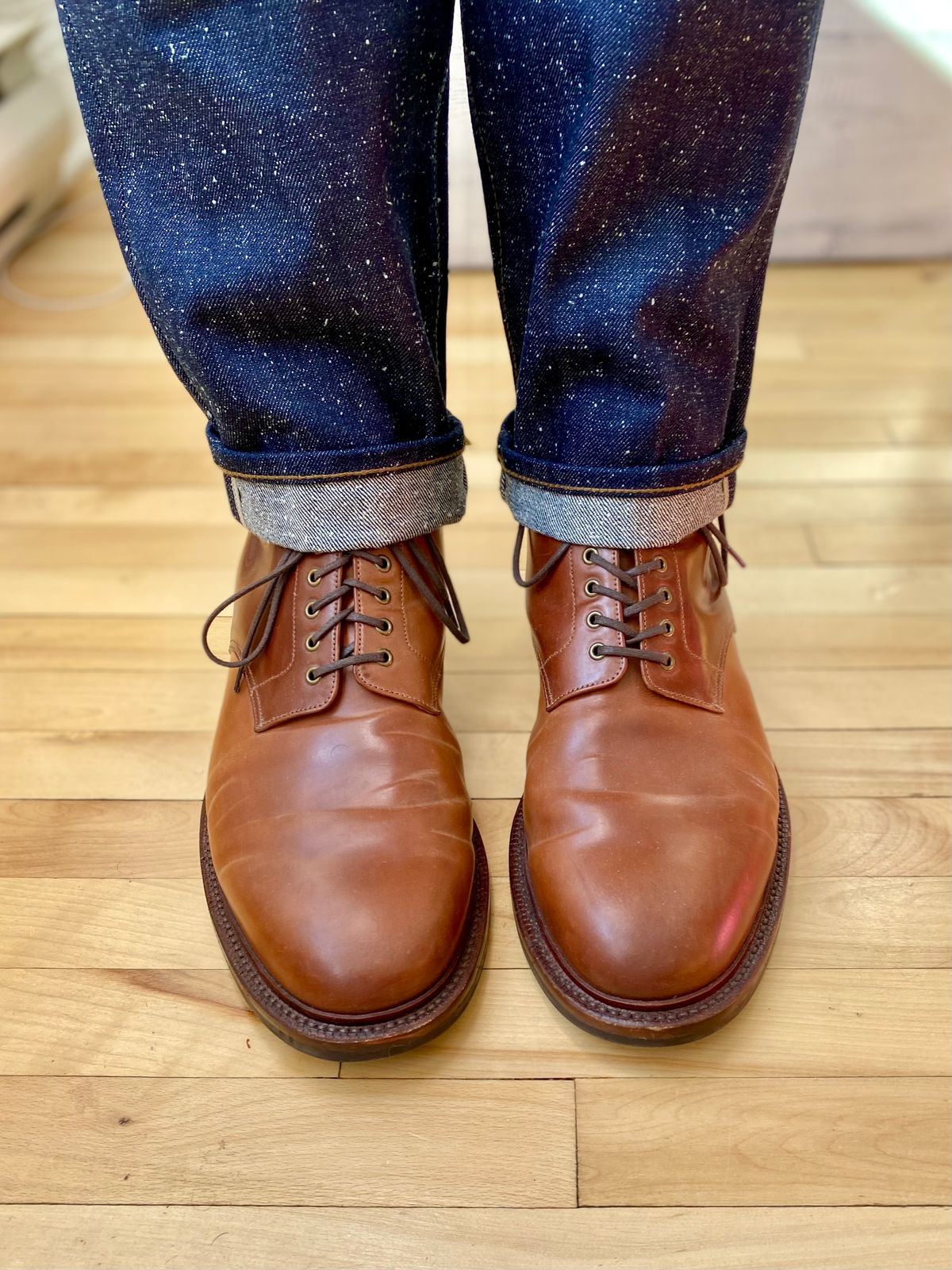 Photo by Hellraysaz on February 14, 2024 of the Grant Stone Edward Boot in Horween Honey Glazed Shell Cordovan.