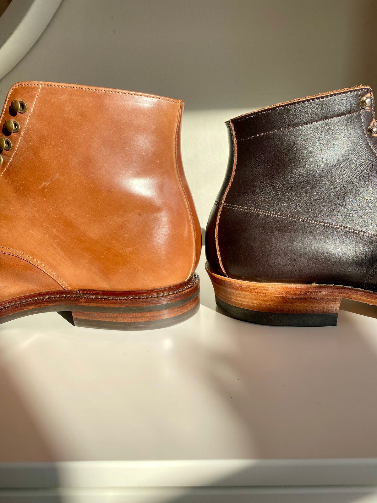 Photo by Hellraysaz on September 15, 2023 of the Grant Stone Edward Boot in Horween Honey Glazed Shell Cordovan.