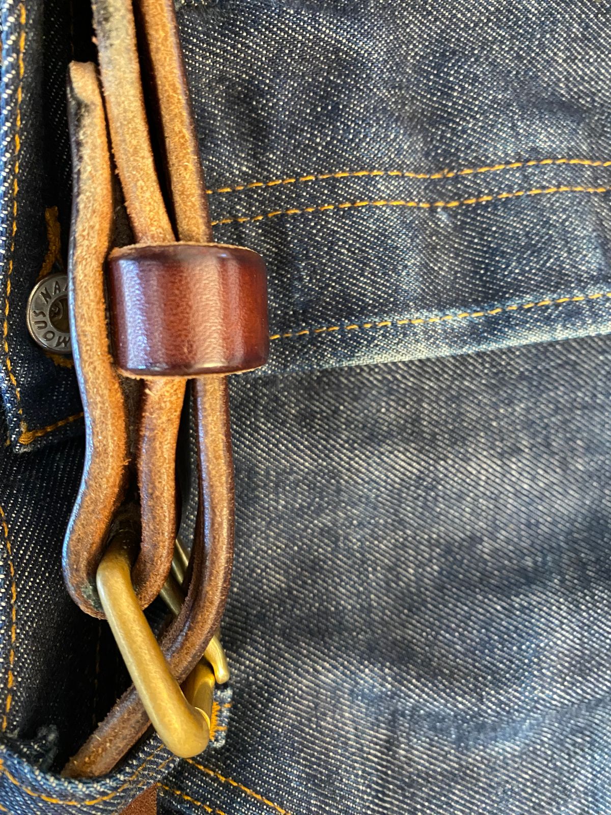 Photo by Hellraysaz on March 12, 2023 of the Nicks Belt in Wickett & Craig Medium Brown English Bridle.