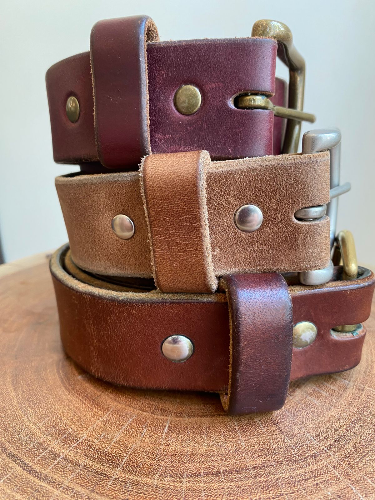 Photo by Hellraysaz on August 14, 2025 of the Nicks Belt in Wickett & Craig Medium Brown English Bridle.