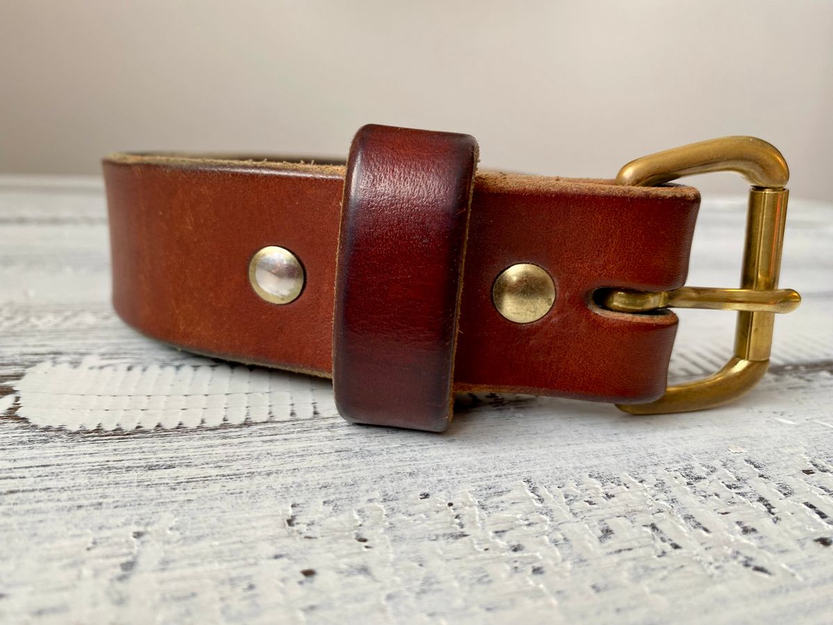 Photo by Hellraysaz on January 23, 2024 of the Nicks Belt in Wickett & Craig Medium Brown English Bridle.