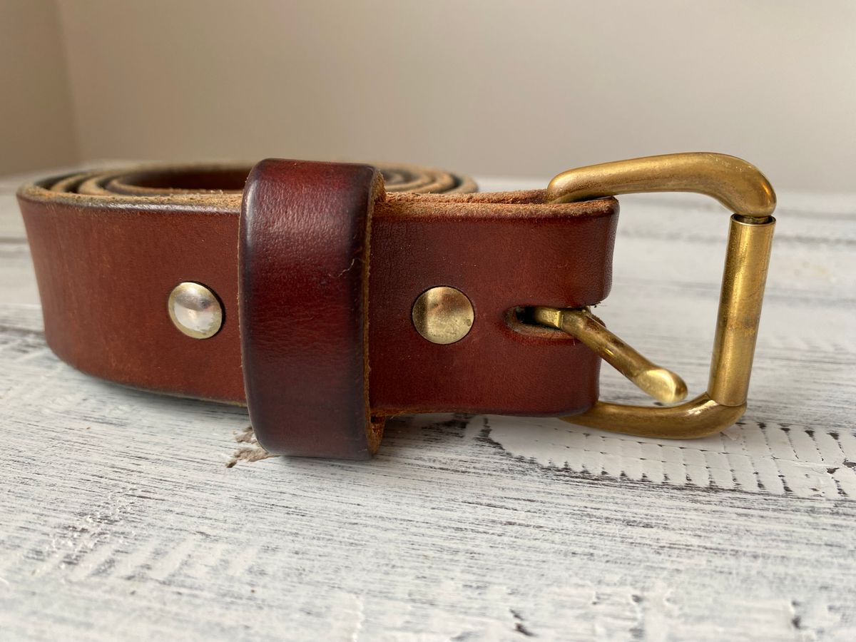 Photo by Hellraysaz on January 23, 2024 of the Nicks Belt in Wickett & Craig Medium Brown English Bridle.