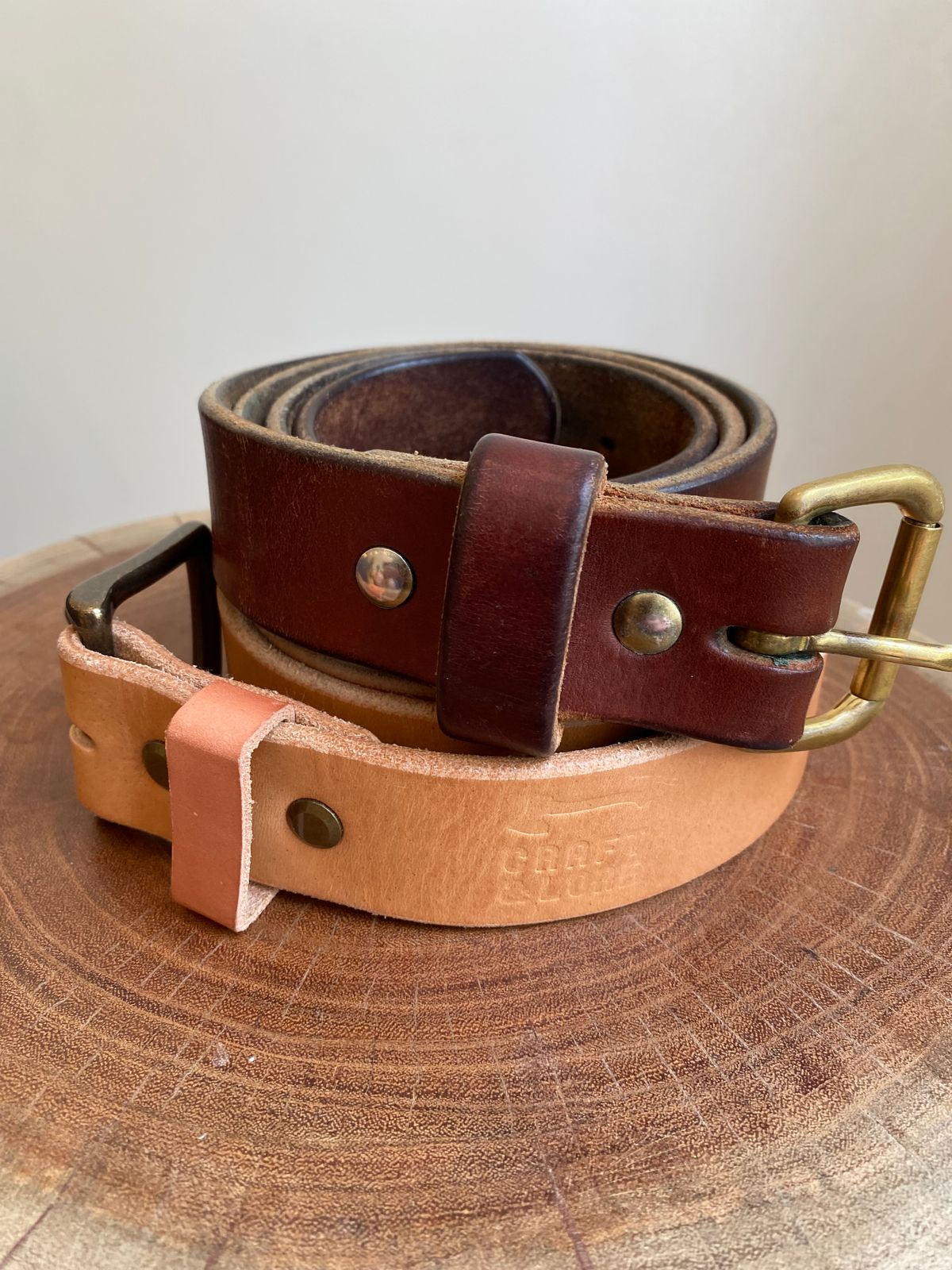 Photo by Hellraysaz on August 14, 2025 of the Nicks Belt in Wickett & Craig Medium Brown English Bridle.