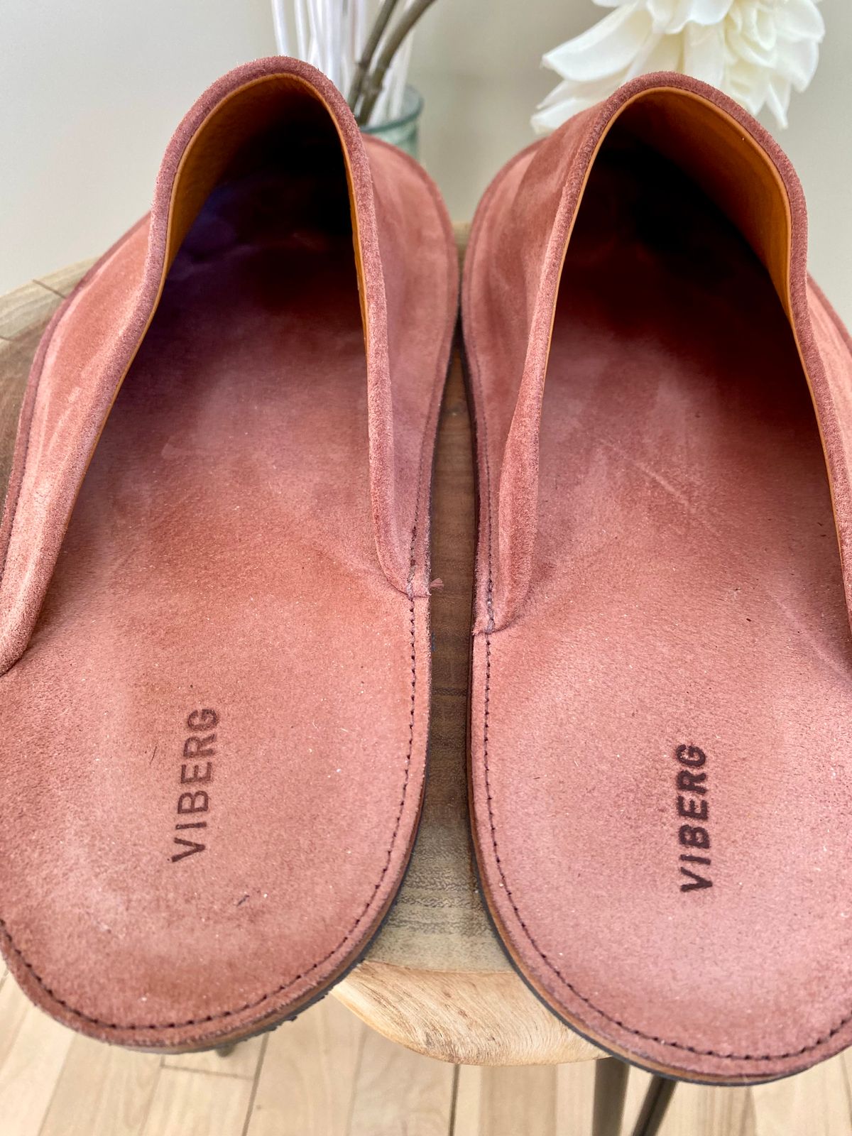 Photo by Hellraysaz on February 2, 2026 of the Viberg Slide in Terre Calf Suede.