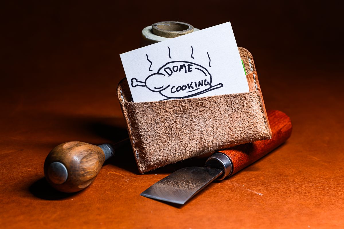 Photo by ABPhoto on November 1, 2025 of the Self-Made 5-Slot Wallet in Horween Hatch Grain Natural Dublin.