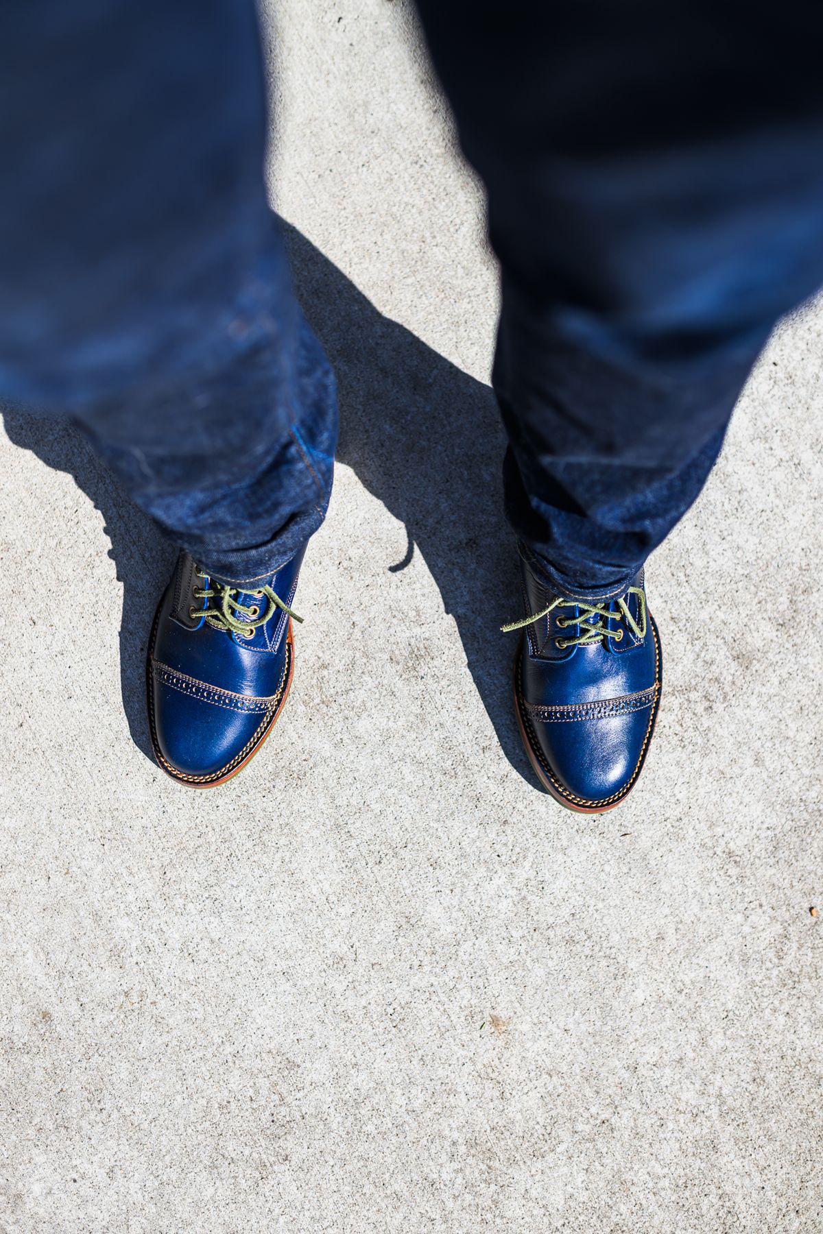 Photo by ABPhoto on March 12, 2025 of the Jakkrabbits Officer Boots in Jakkrabbits Heritage Veg Tan Hand-Dyed Navy.