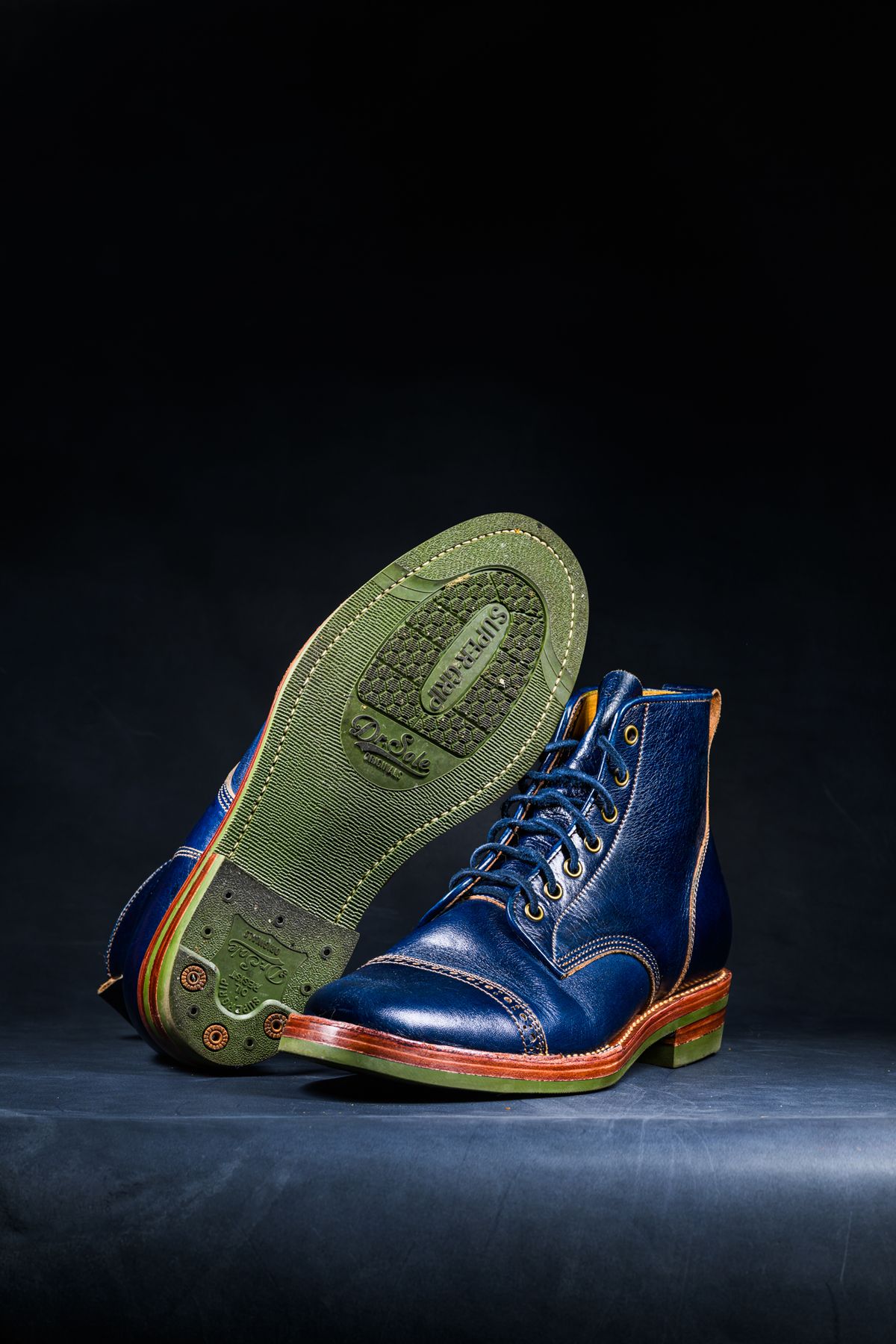 Photo by ABPhoto on November 1, 2025 of the Jakkrabbits Officer Boots in Jakkrabbits Heritage Veg Tan Hand-Dyed Navy.