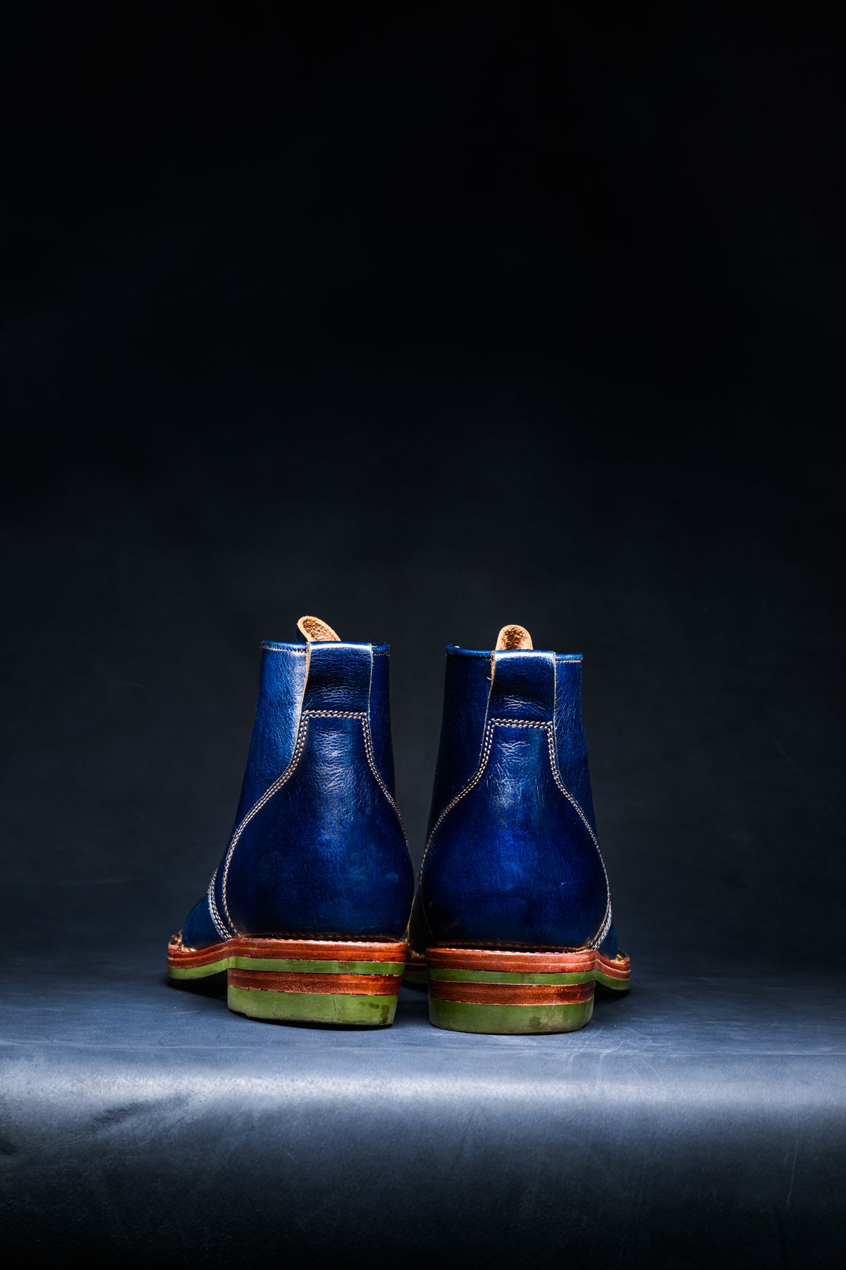 Photo by ABPhoto on November 1, 2025 of the Jakkrabbits Officer Boots in Jakkrabbits Heritage Veg Tan Hand-Dyed Navy.