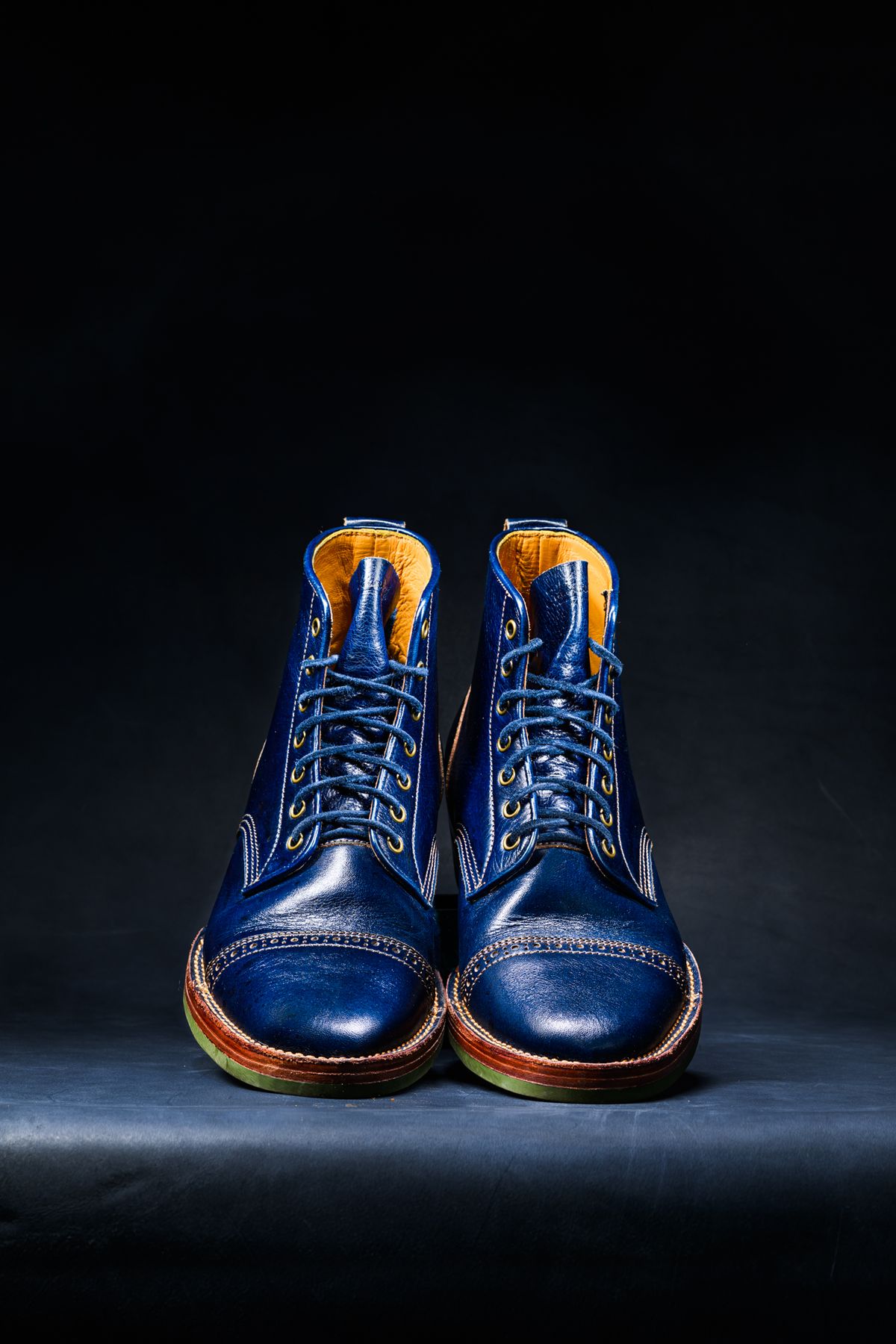 Photo by ABPhoto on November 1, 2025 of the Jakkrabbits Officer Boots in Jakkrabbits Heritage Veg Tan Hand-Dyed Navy.