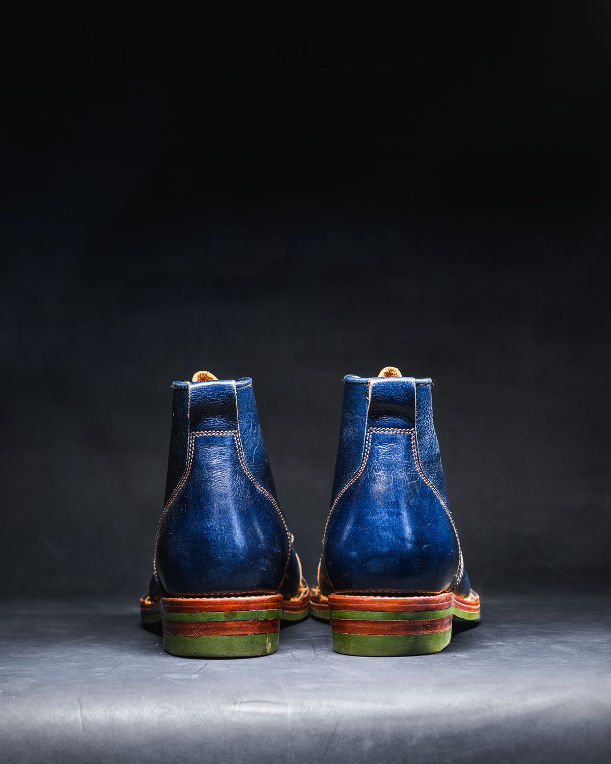 Photo by ABPhoto on December 1, 2025 of the Jakkrabbits Officer Boots in Jakkrabbits Heritage Veg Tan Hand-Dyed Navy.