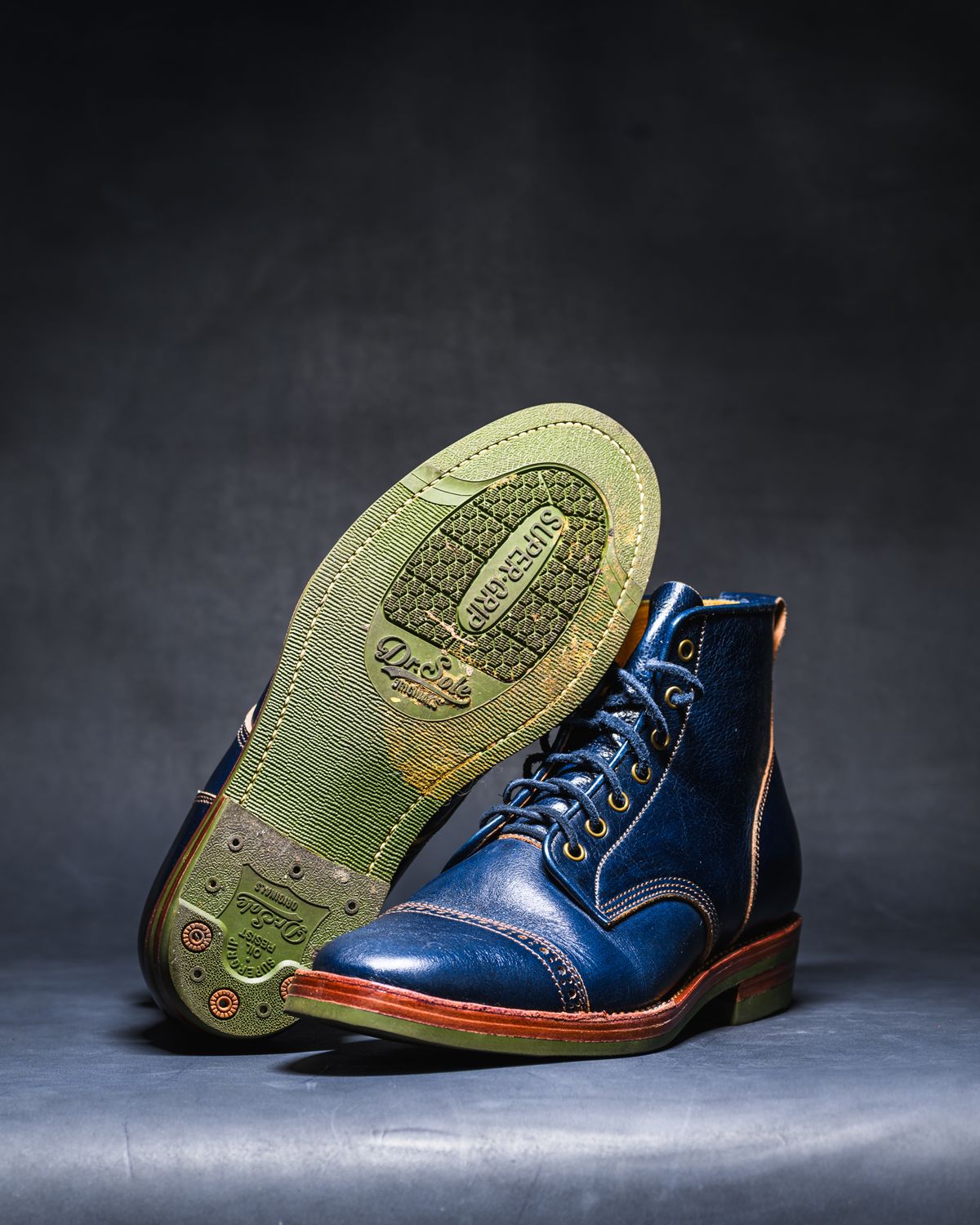 Photo by ABPhoto on December 1, 2025 of the Jakkrabbits Officer Boots in Jakkrabbits Heritage Veg Tan Hand-Dyed Navy.