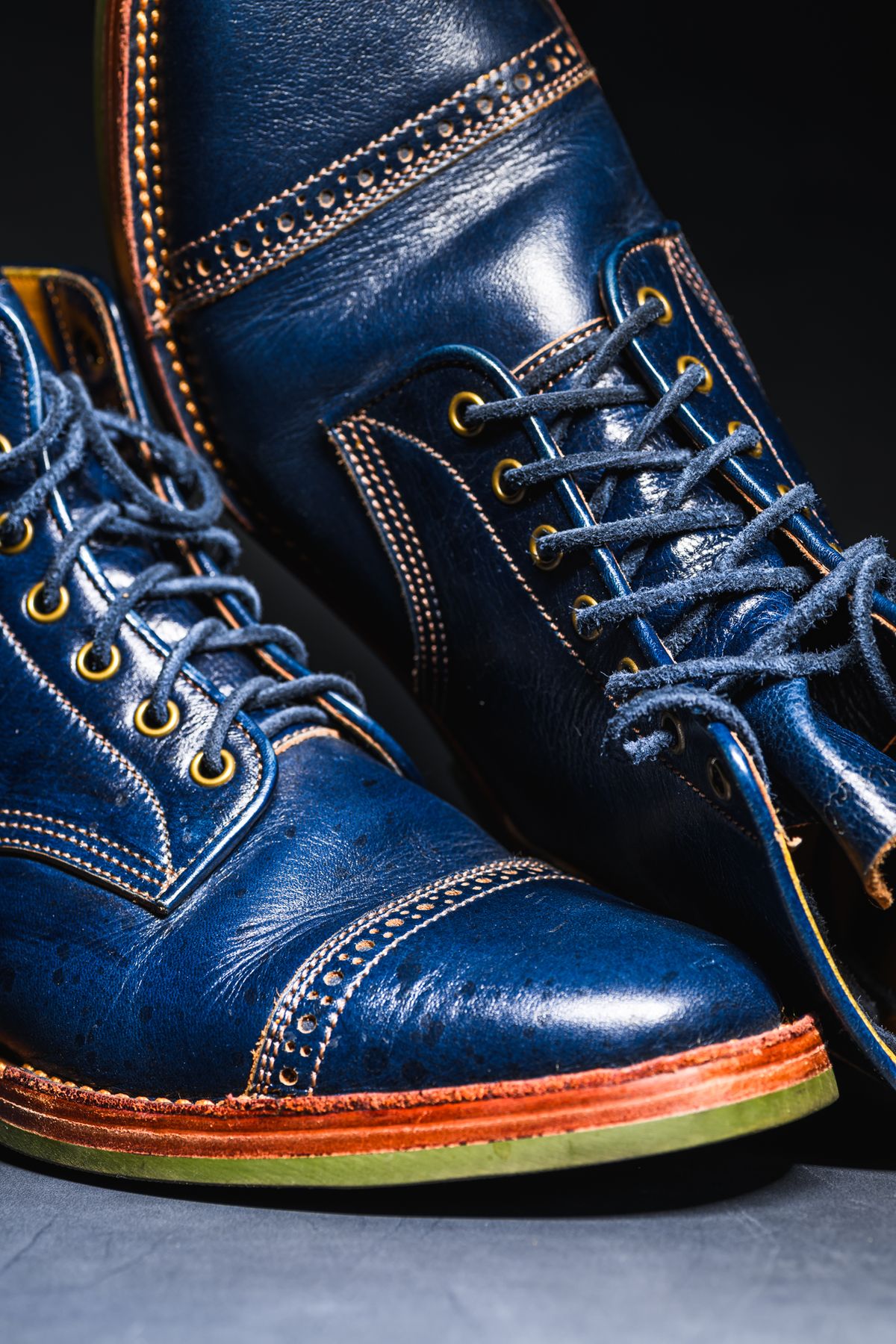Photo by ABPhoto on December 1, 2025 of the Jakkrabbits Officer Boots in Jakkrabbits Heritage Veg Tan Hand-Dyed Navy.