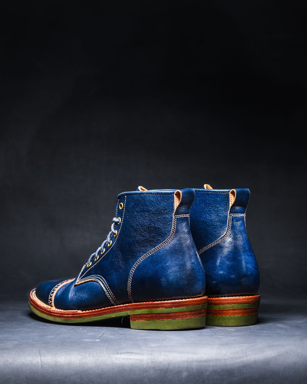 Photo by ABPhoto on December 1, 2025 of the Jakkrabbits Officer Boots in Jakkrabbits Heritage Veg Tan Hand-Dyed Navy.