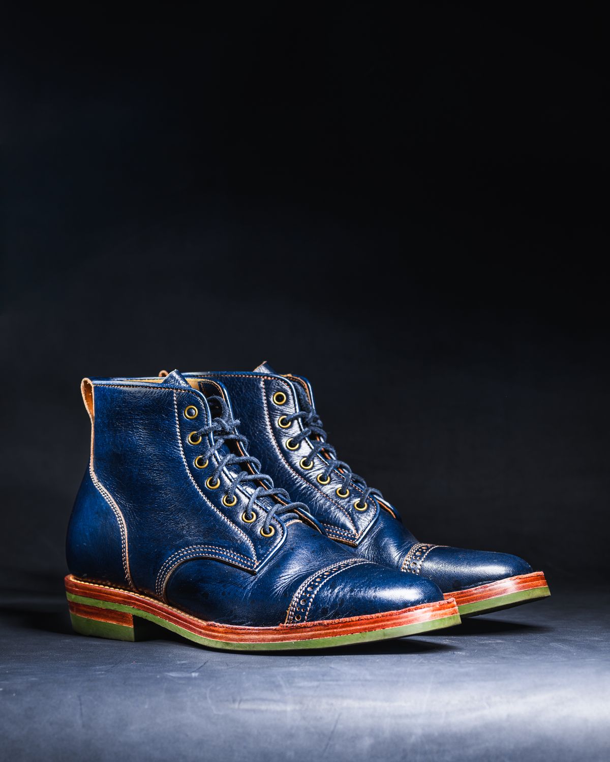 Photo by ABPhoto on December 1, 2025 of the Jakkrabbits Officer Boots in Jakkrabbits Heritage Veg Tan Hand-Dyed Navy.