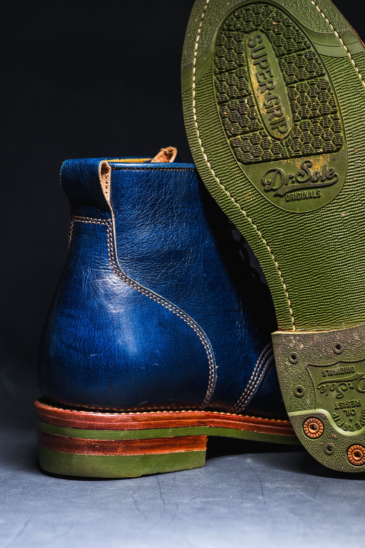 Photo by ABPhoto on December 1, 2025 of the Jakkrabbits Officer Boots in Jakkrabbits Heritage Veg Tan Hand-Dyed Navy.