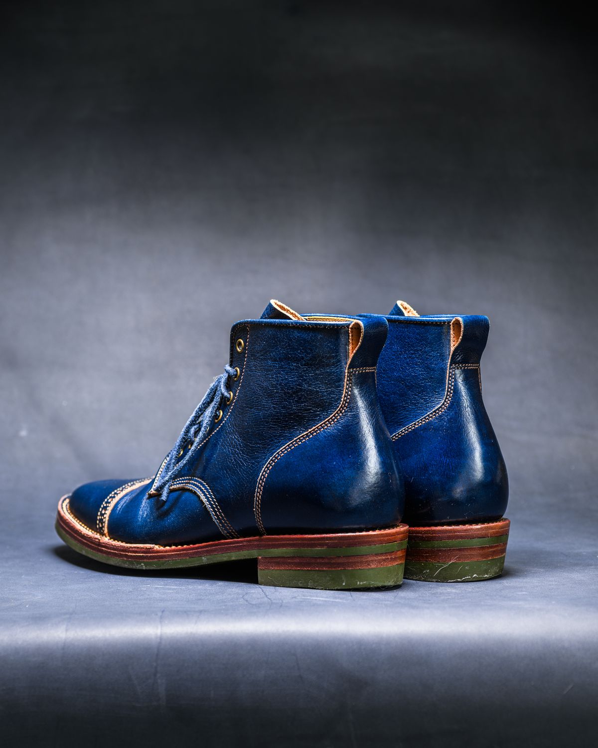 Photo by ABPhoto on January 28, 2026 of the Jakkrabbits Officer Boots in Jakkrabbits Heritage Veg Tan Hand-Dyed Navy.