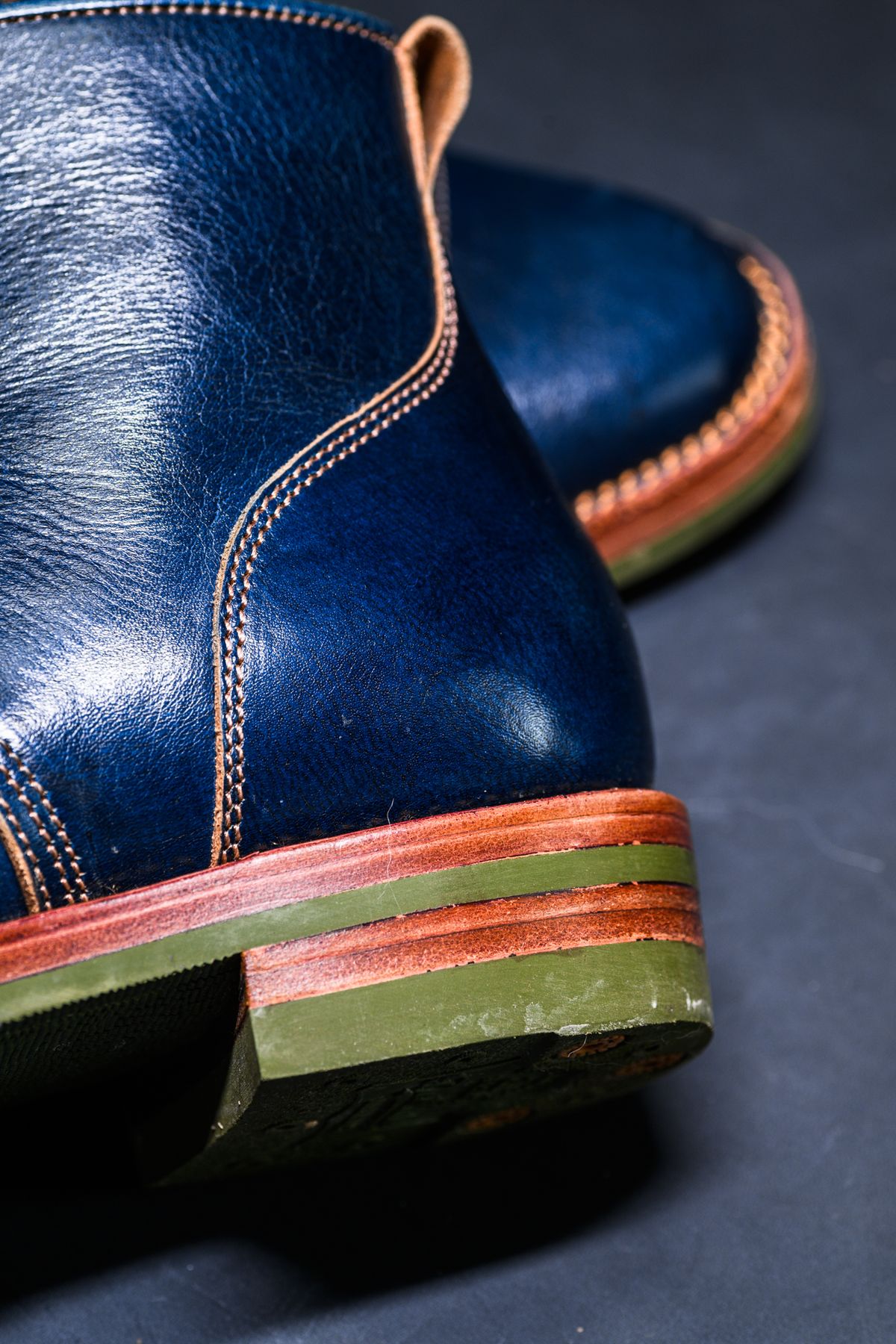 Photo by ABPhoto on January 28, 2026 of the Jakkrabbits Officer Boots in Jakkrabbits Heritage Veg Tan Hand-Dyed Navy.