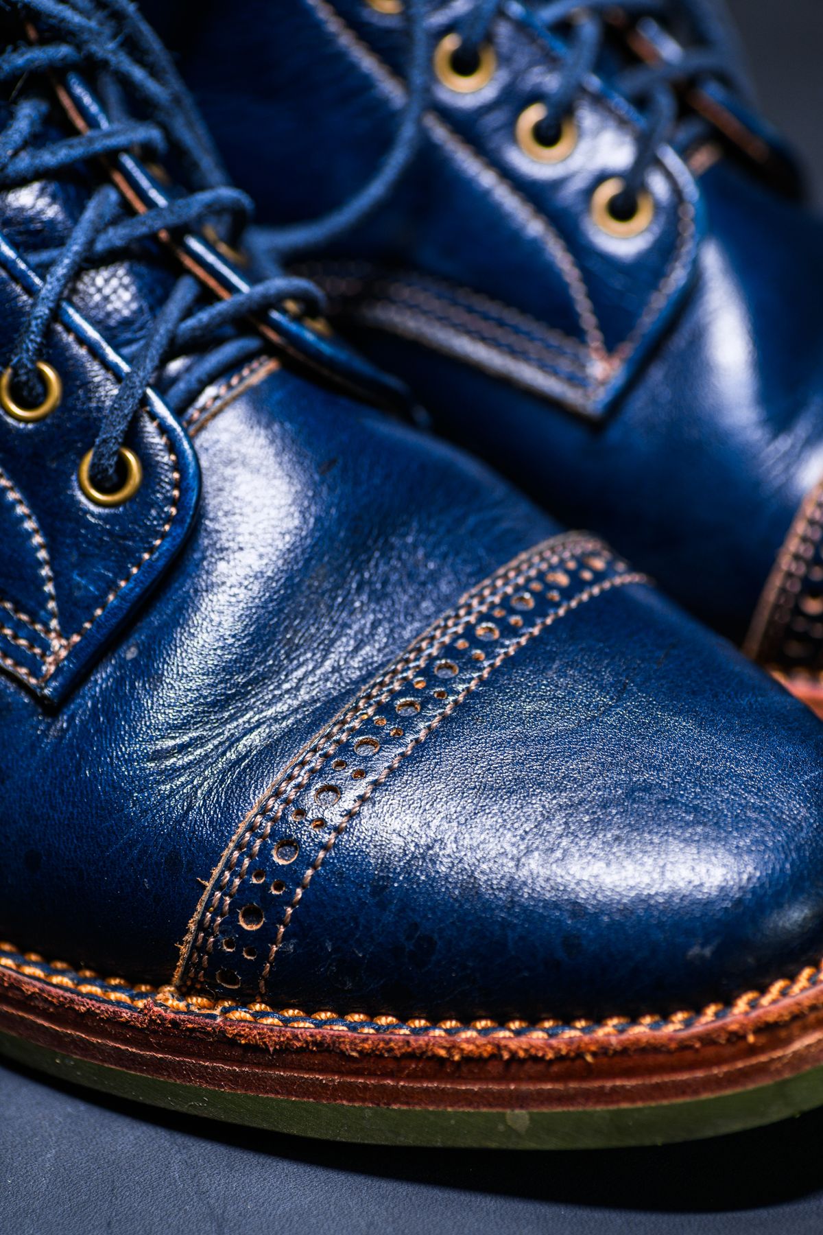 Photo by ABPhoto on January 28, 2026 of the Jakkrabbits Officer Boots in Jakkrabbits Heritage Veg Tan Hand-Dyed Navy.