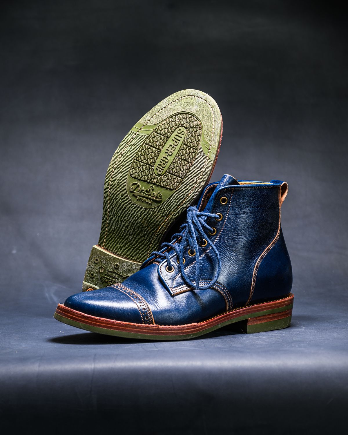 Photo by ABPhoto on January 28, 2026 of the Jakkrabbits Officer Boots in Jakkrabbits Heritage Veg Tan Hand-Dyed Navy.