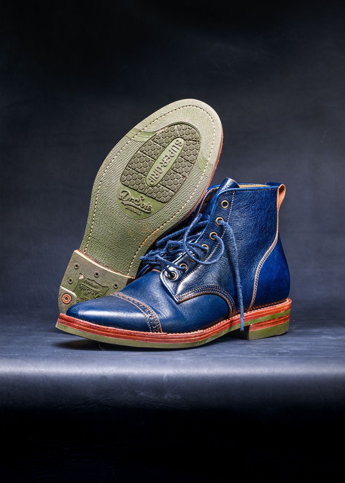 Photo by ABPhoto on April 1, 2026 of the Jakkrabbits Officer Boots in Jakkrabbits Heritage Veg Tan Hand-Dyed Navy.
