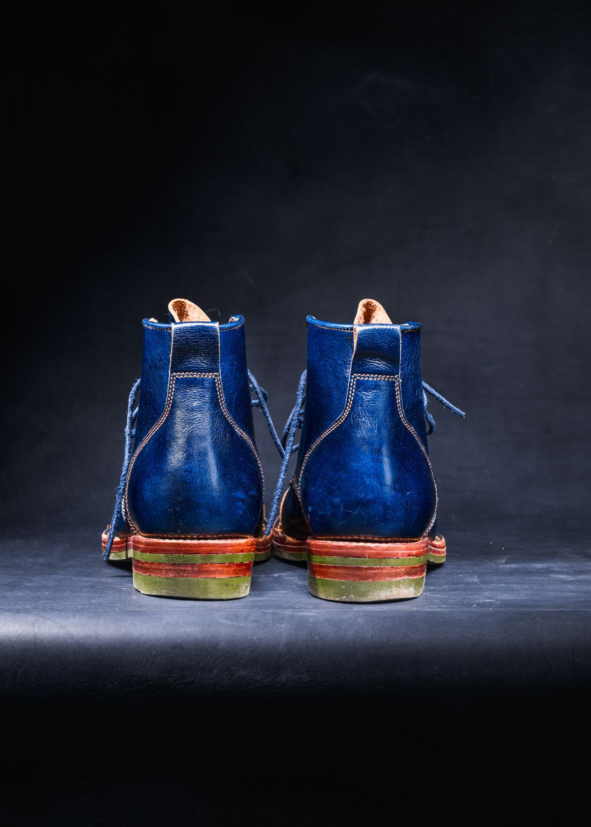 Photo by ABPhoto on April 1, 2026 of the Jakkrabbits Officer Boots in Jakkrabbits Heritage Veg Tan Hand-Dyed Navy.