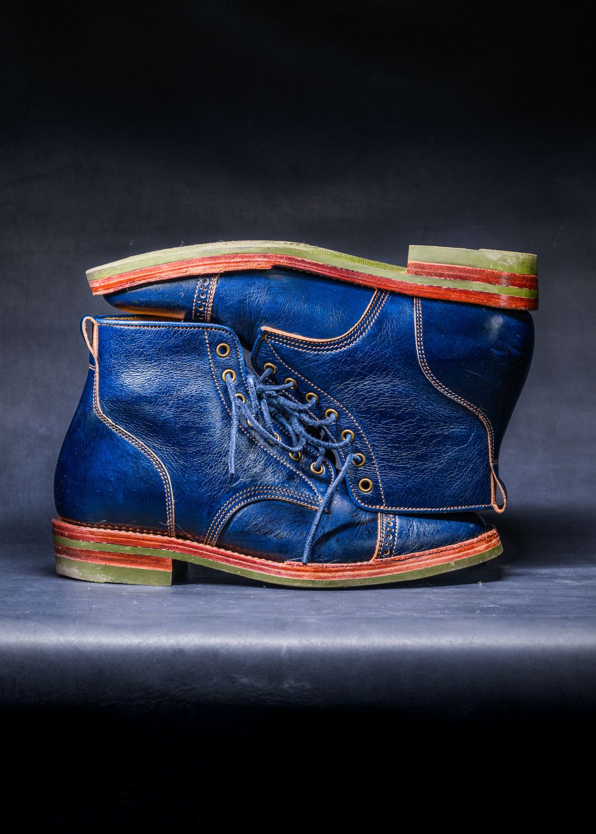 Photo by ABPhoto on April 1, 2026 of the Jakkrabbits Officer Boots in Jakkrabbits Heritage Veg Tan Hand-Dyed Navy.