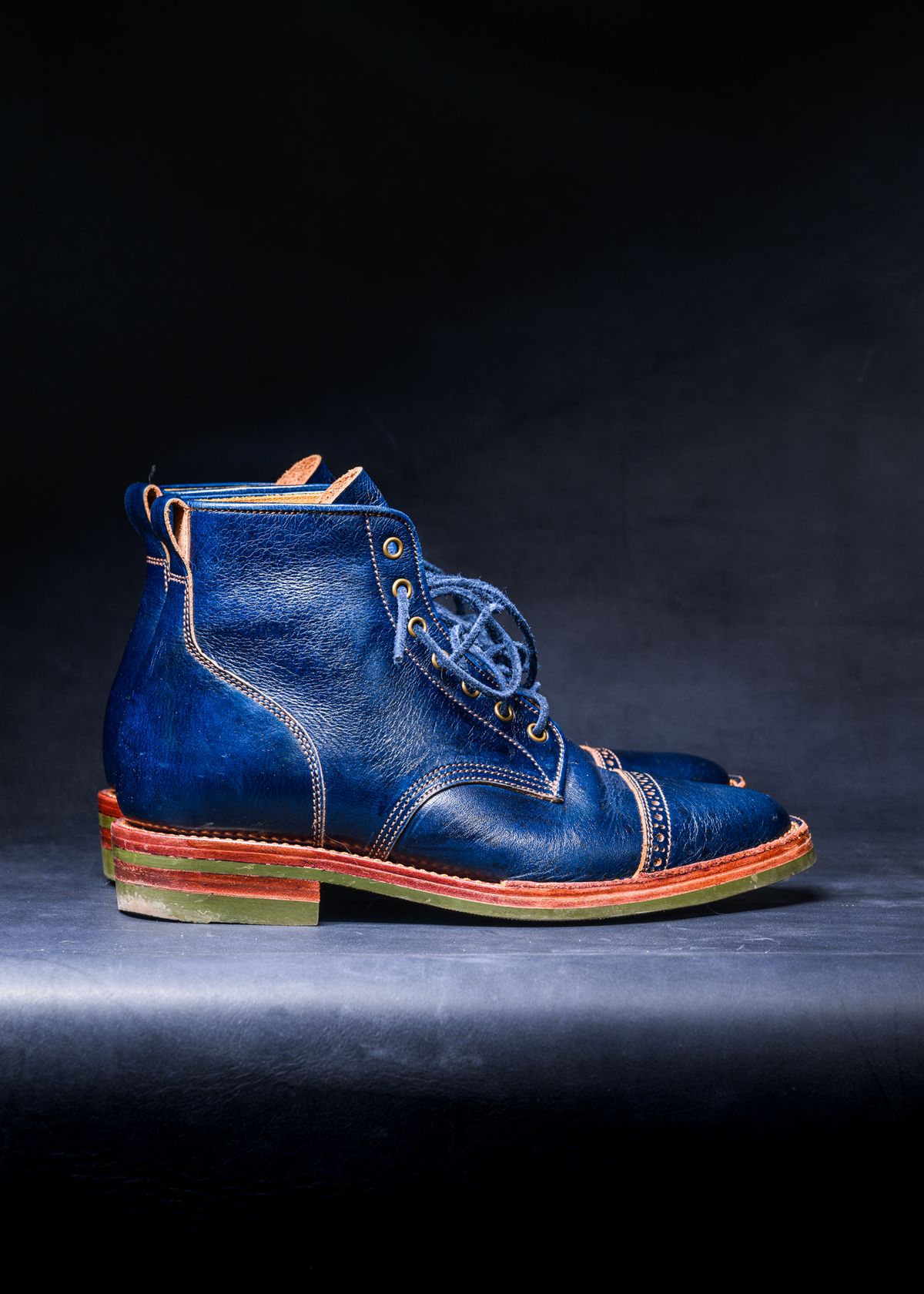 Photo by ABPhoto on April 1, 2026 of the Jakkrabbits Officer Boots in Jakkrabbits Heritage Veg Tan Hand-Dyed Navy.
