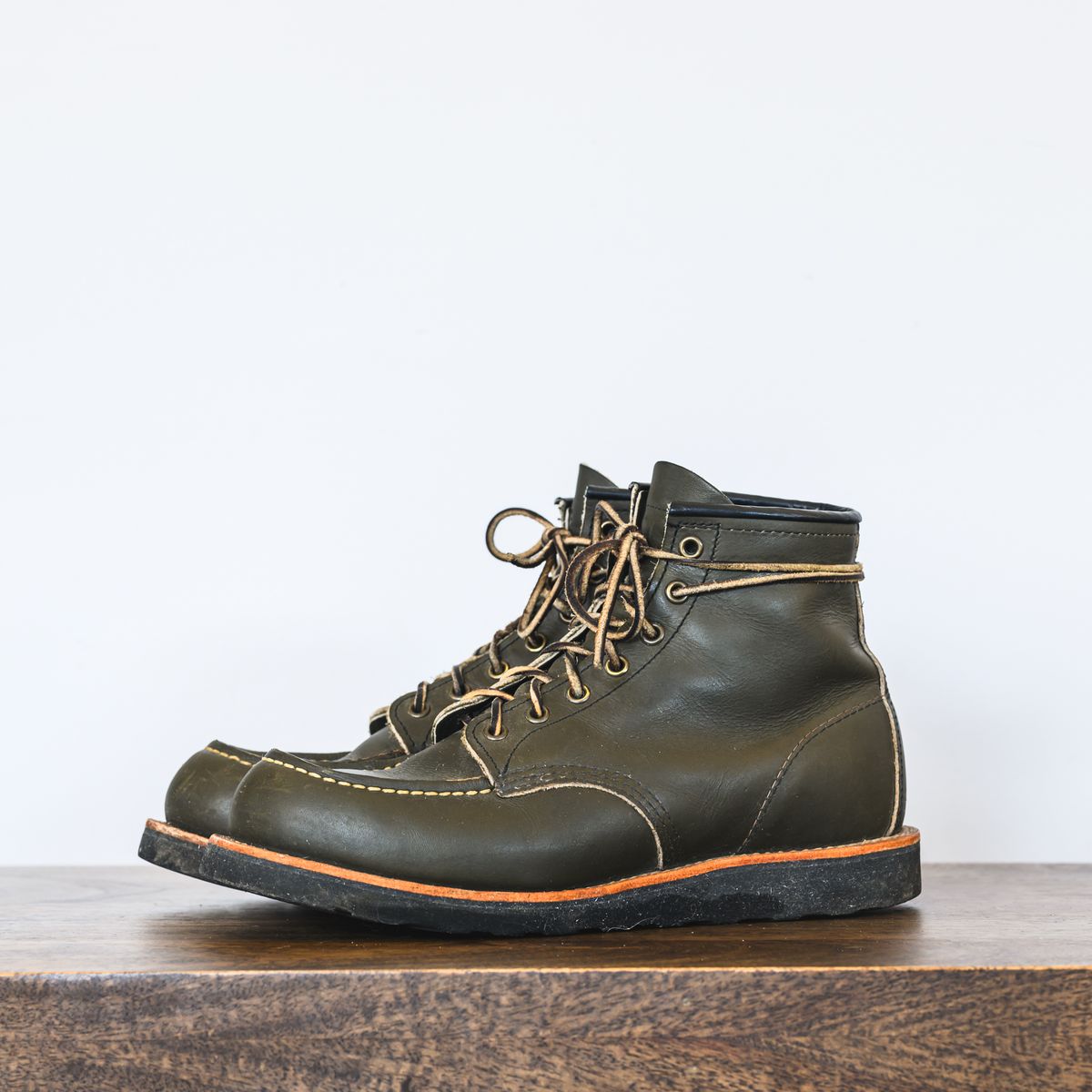 Photo by ABPhoto on November 1, 2023 of the Red Wing 6-Inch Classic Moc in S.B. Foot Alpine Portage.