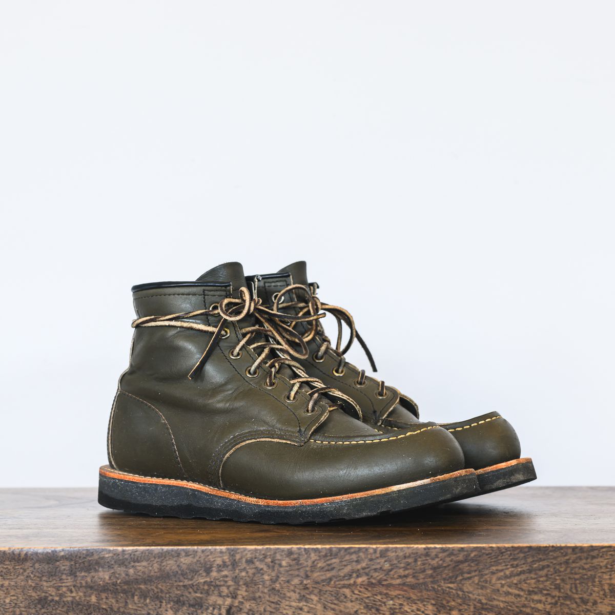 Photo by ABPhoto on November 1, 2023 of the Red Wing 6-Inch Classic Moc in S.B. Foot Alpine Portage.